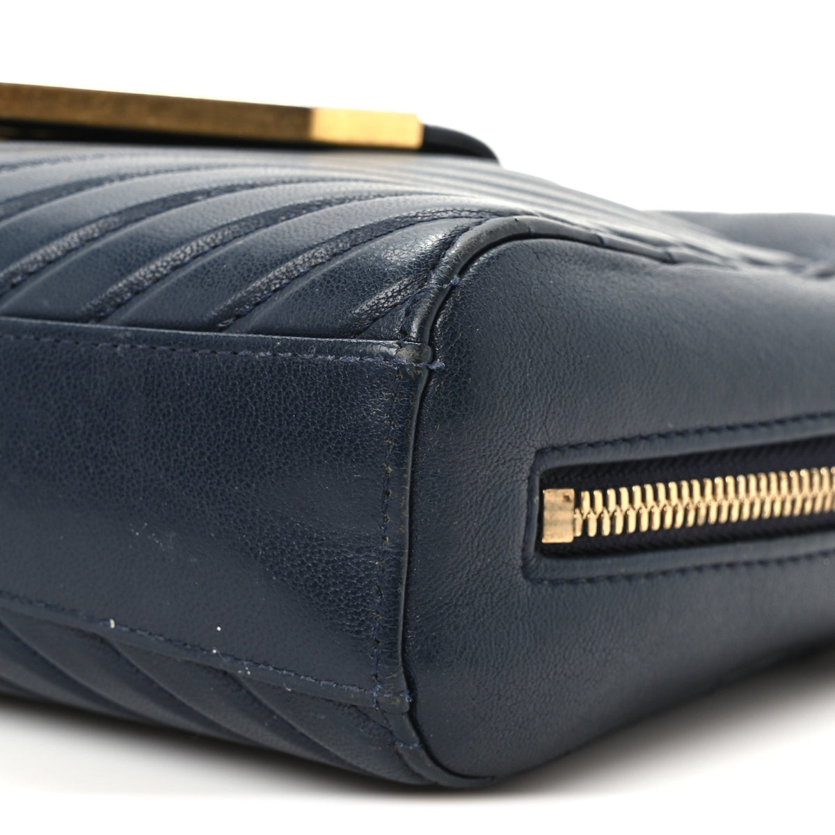 Chanel Shiny Sheepskin Chevron Quilted Collar and Tie Camera Case Navy 9 of 9