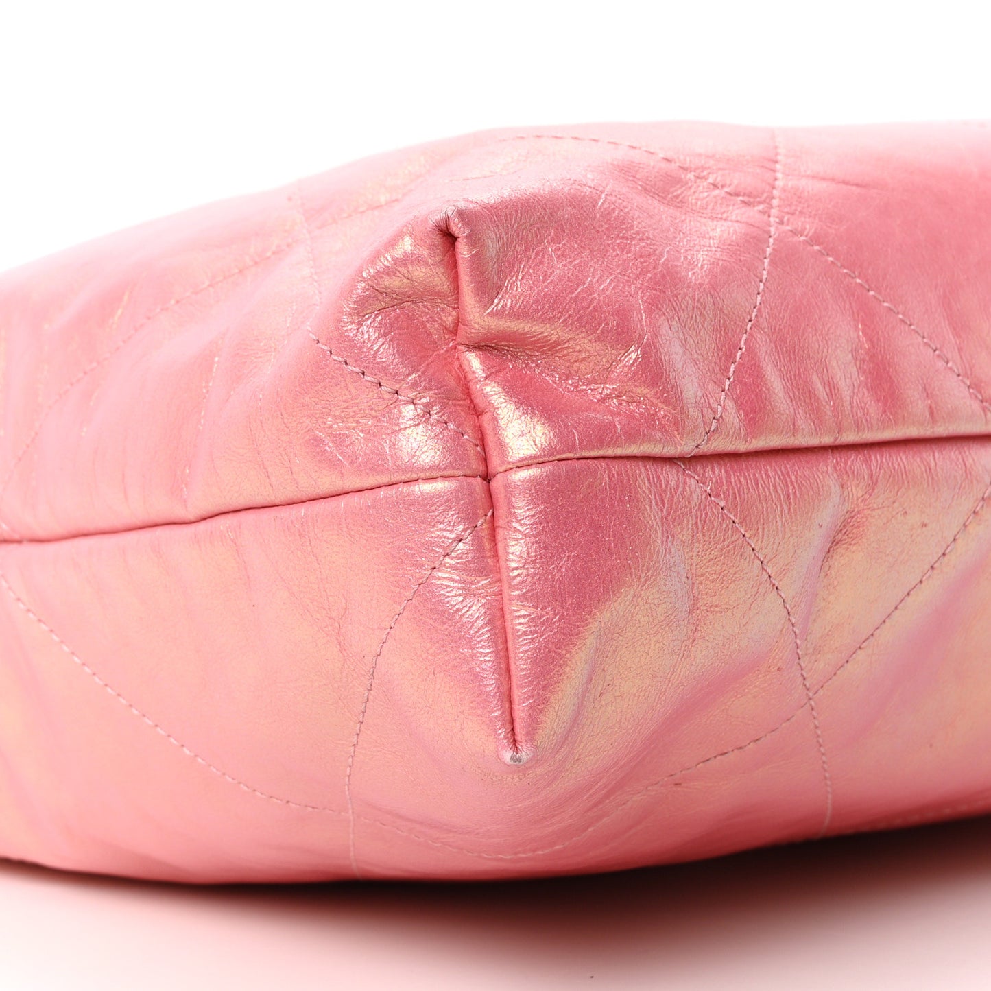 Metallic Calfskin Quilted Small Chanel 22 Pink