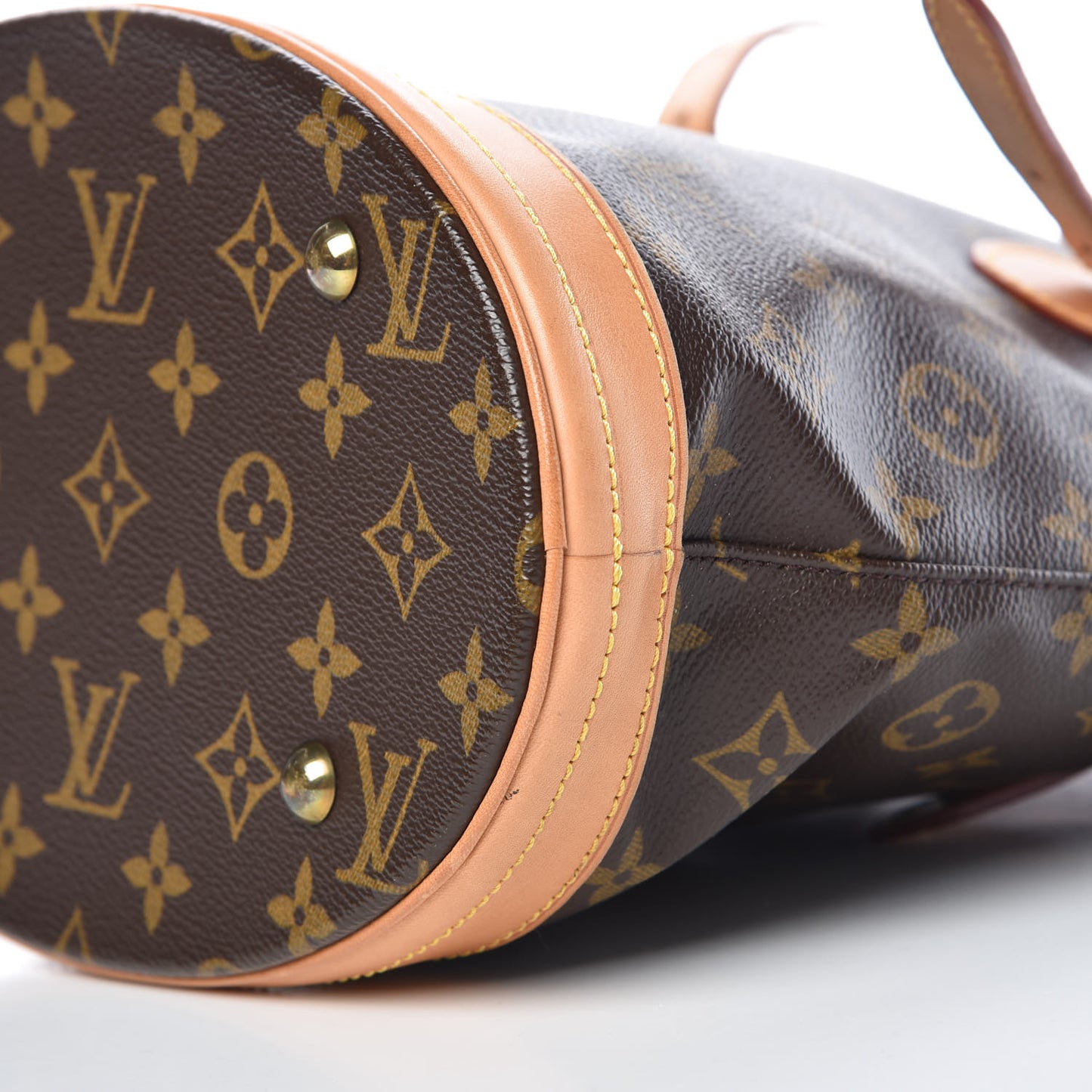 Monogram Petit Bucket 23