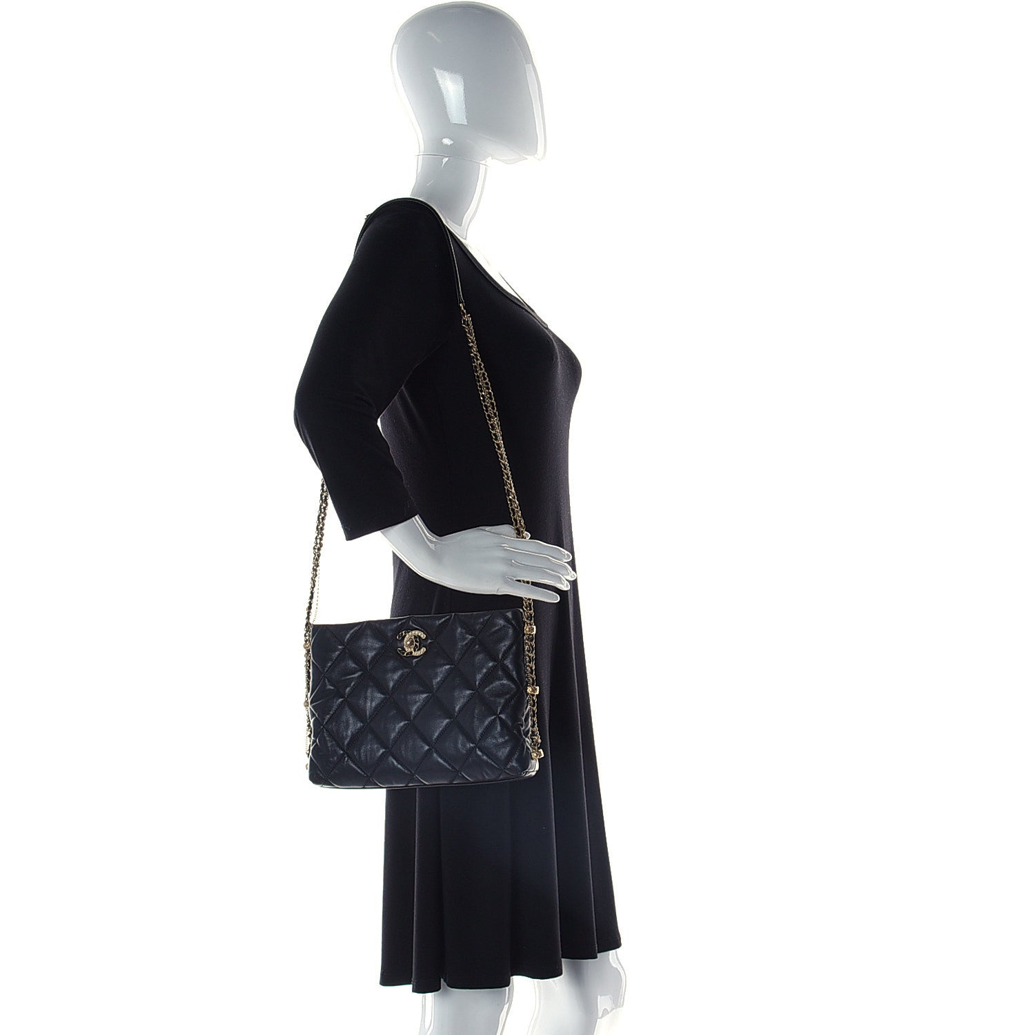 Chanel Lambskin Quilted Crush on Chains Hobo Black 3 of 10