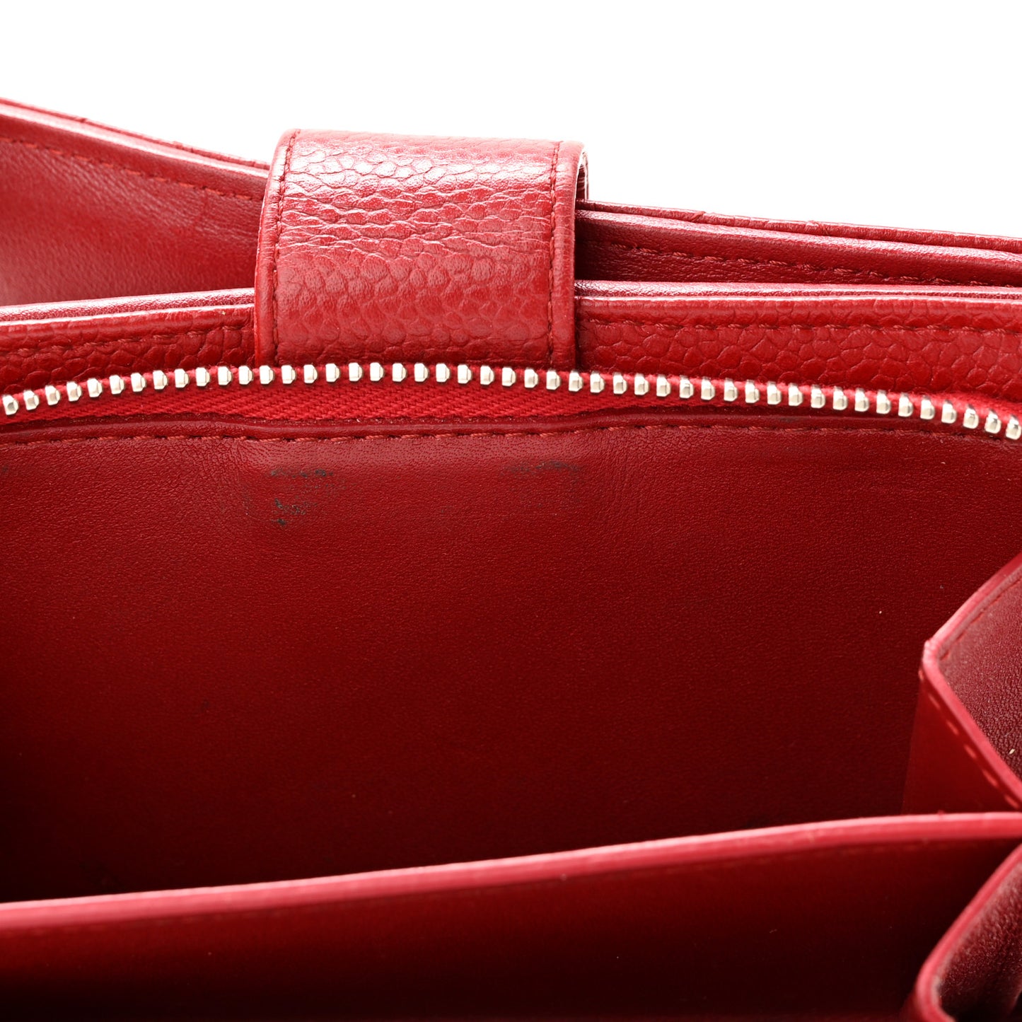 Caviar Quilted Zipped Pocket Wallet Red