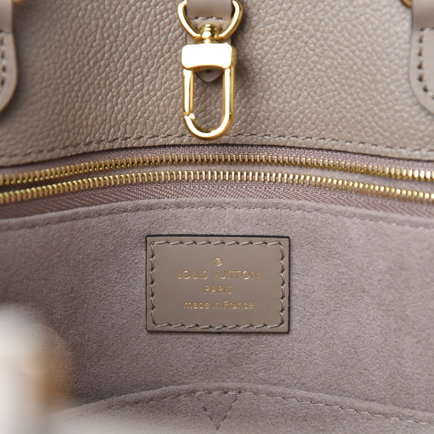 Louis Vuitton Empreinte Monogram Giant Onthego MM Tourterelle 8 of 11