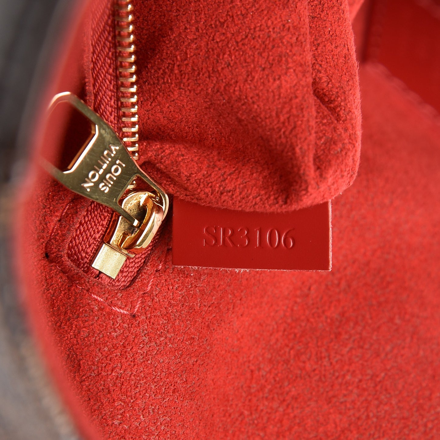 Damier Ebene Caissa Hobo Cherry