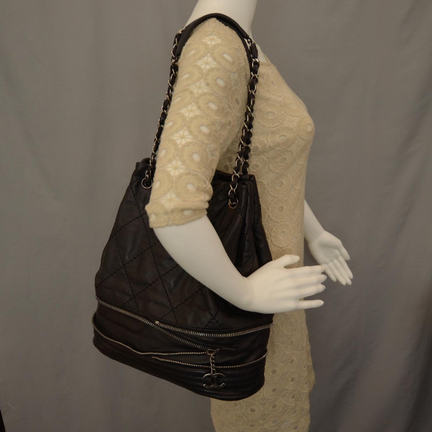 Lambskin Expandable Tote Black