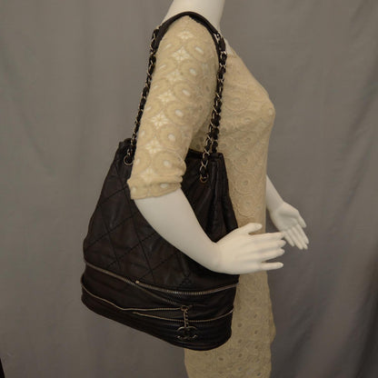 Chanel Lambskin Expandable Tote Black 2 of 8