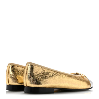 Chanel Metallic Crackled Laminated Calfskin CC Cap Toe Ballerina Flats 38.5 Gold Silver 5 of 10