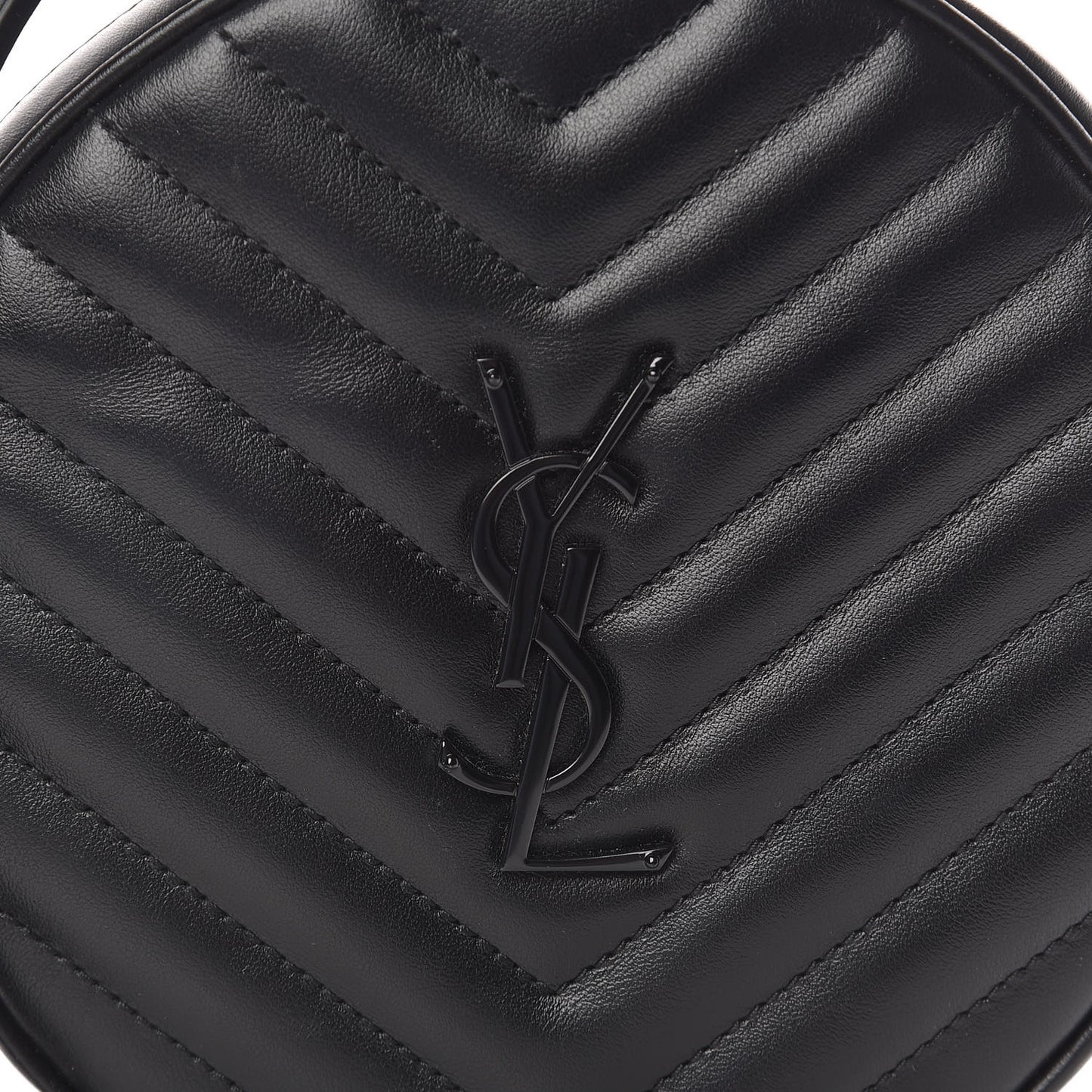 Calfskin Matelasse Chevron Round Vinyle Camera Bag Black