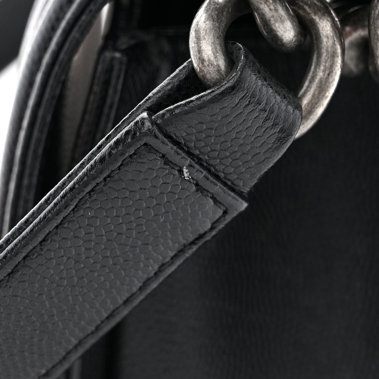 Caviar Quilted Medium Boy Flap Black