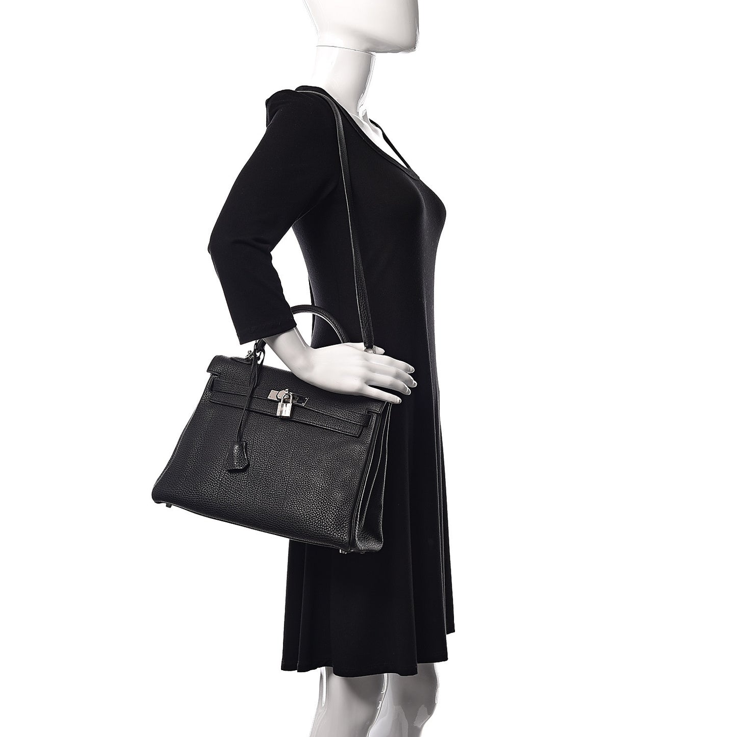 Togo Kelly Retourne 32 Black