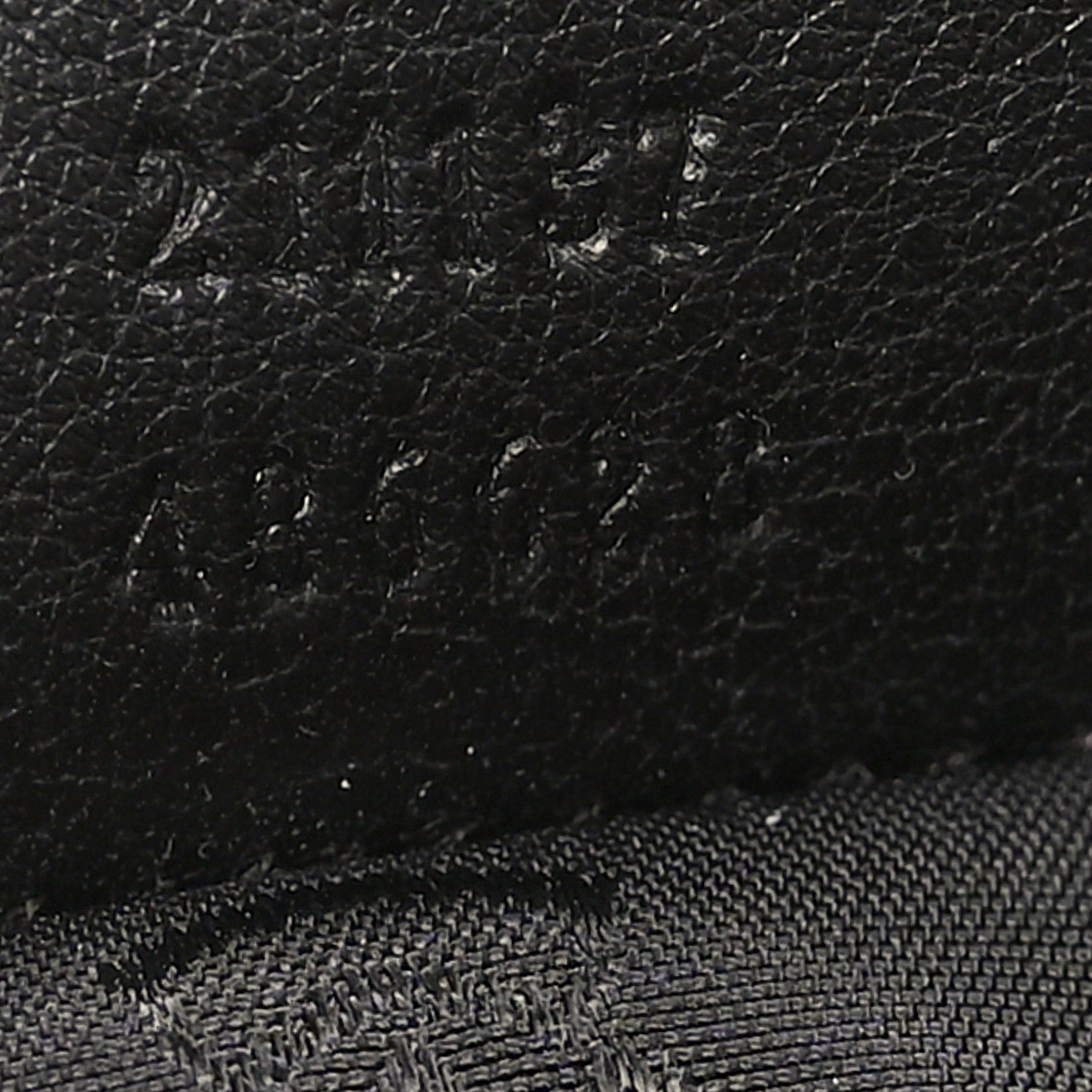 Gucci Guccissima Medium Zippered Shopping Tote Black 7 of 10