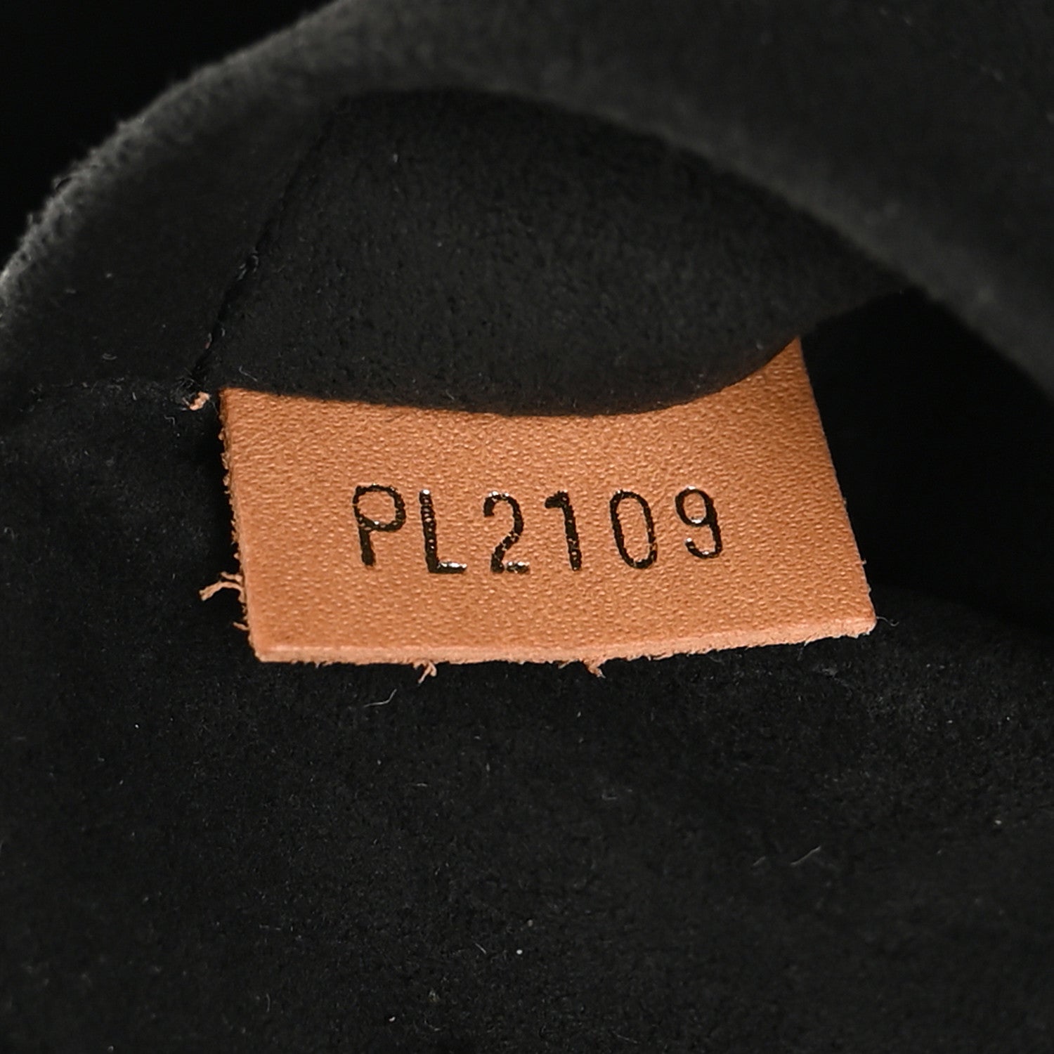 Louis Vuitton Reverse Monogram Giant Boite Chapeau Souple 7 of 11