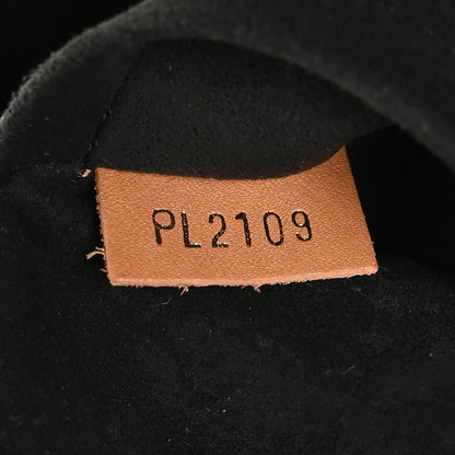 Louis Vuitton Reverse Monogram Giant Boite Chapeau Souple 7 of 11