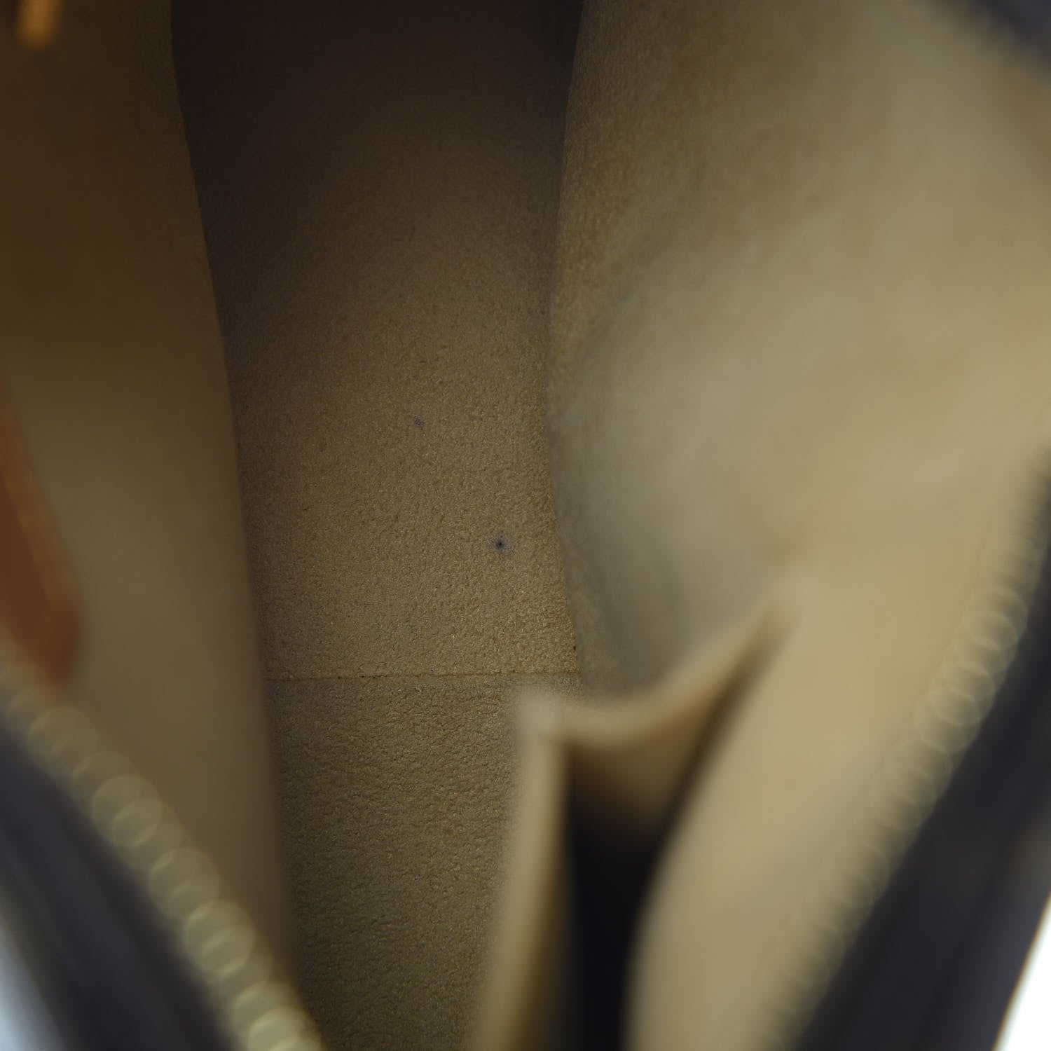 Louis Vuitton Monogram Looping MM 7 of 11