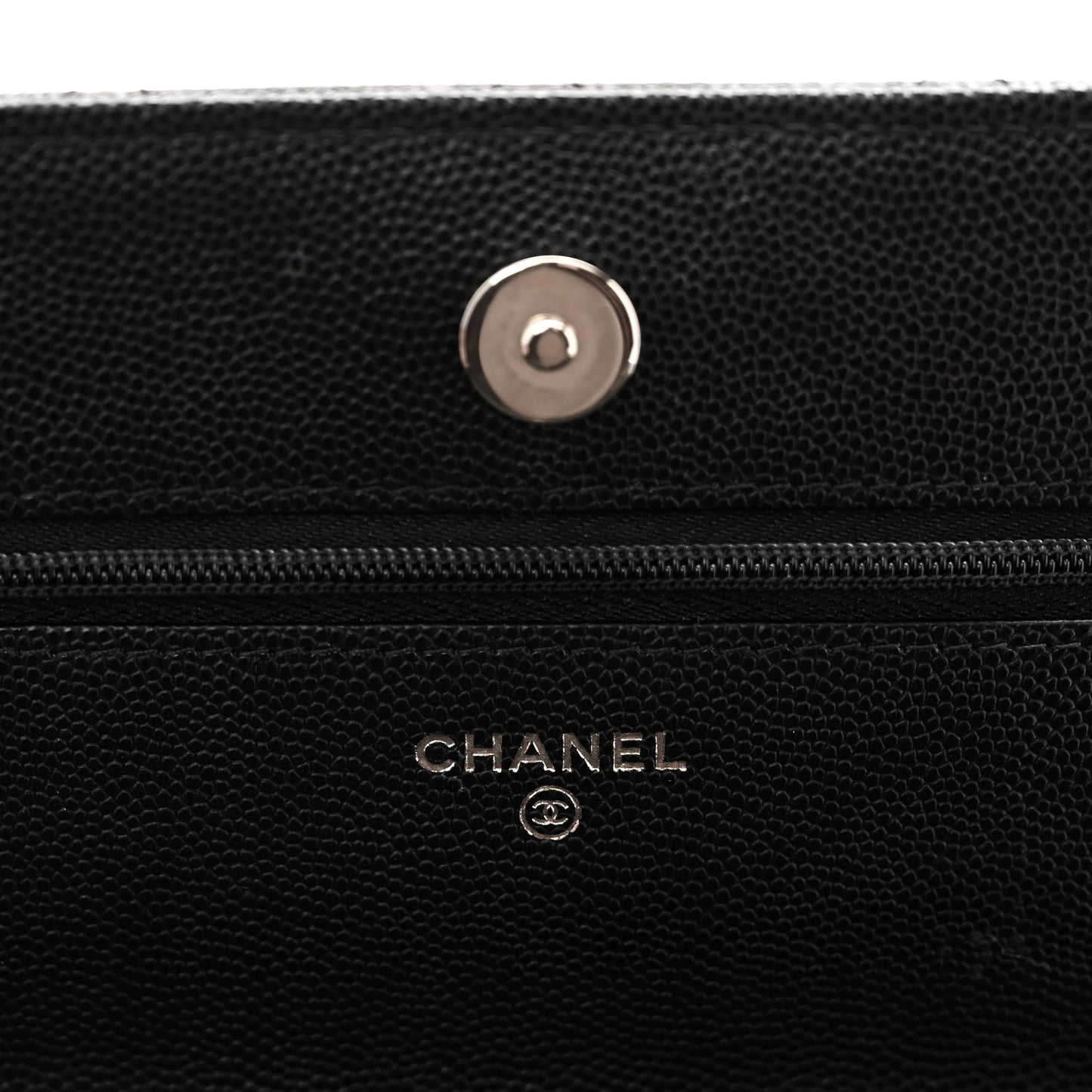 Caviar Quilted Striated CC Wallet On Chain WOC Black