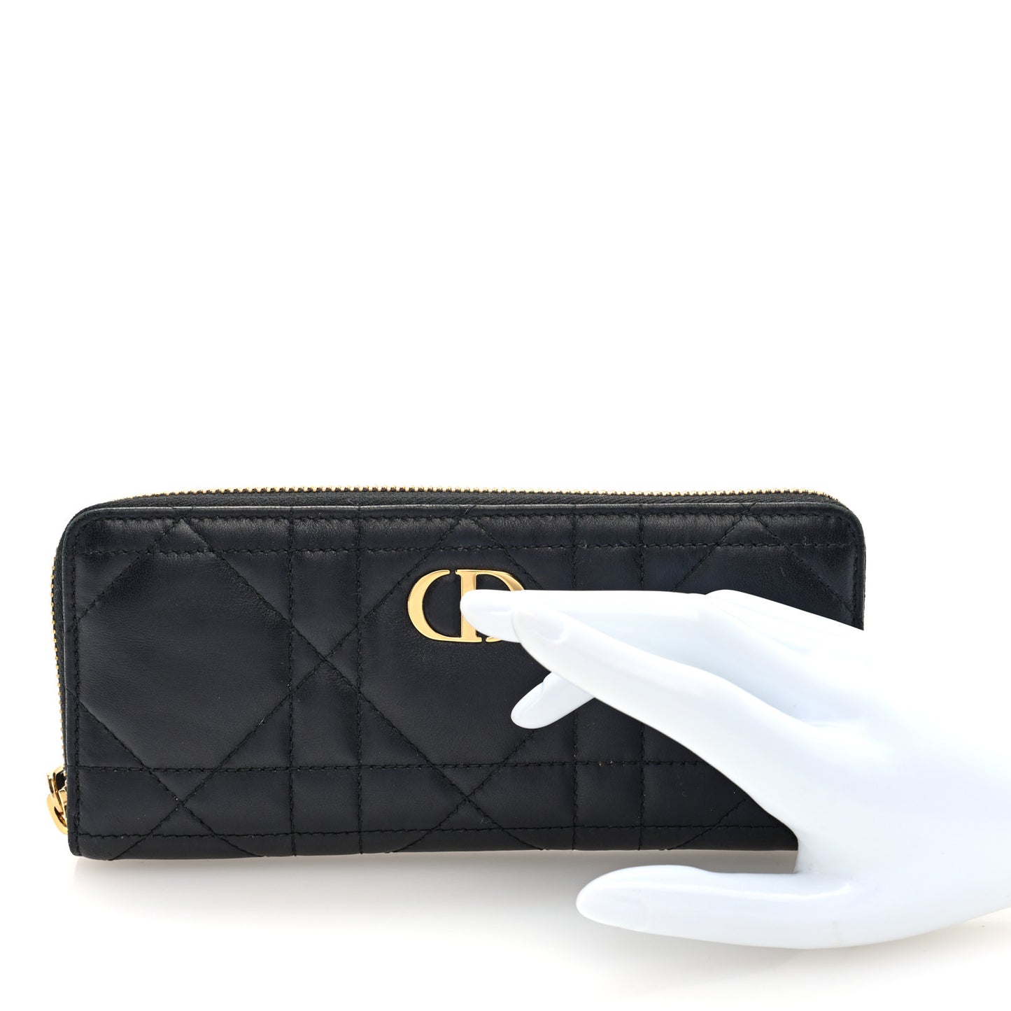 Lambskin Macrocannage Miss Caro Voyageur Slim Wallet Black