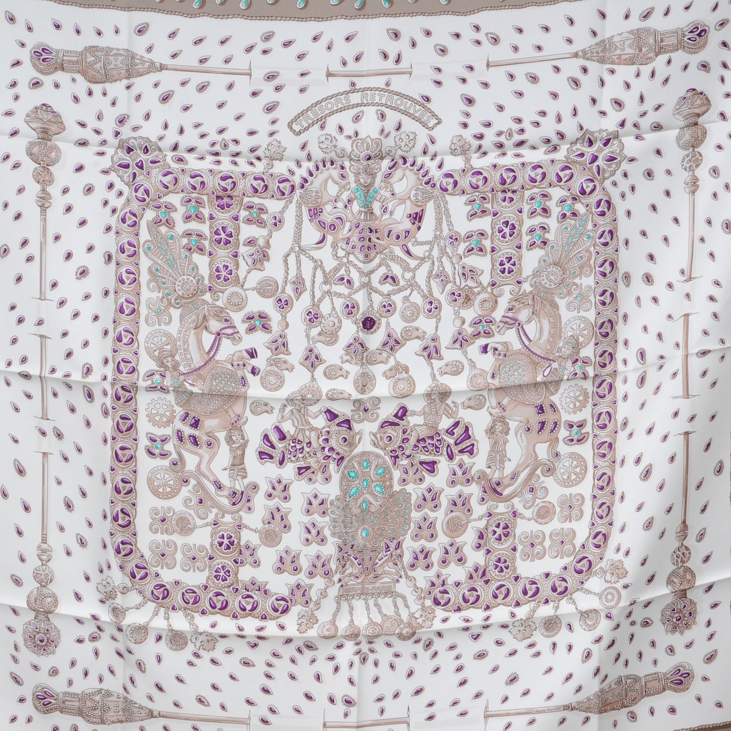 Silk Tresors Retrouves Scarf 90