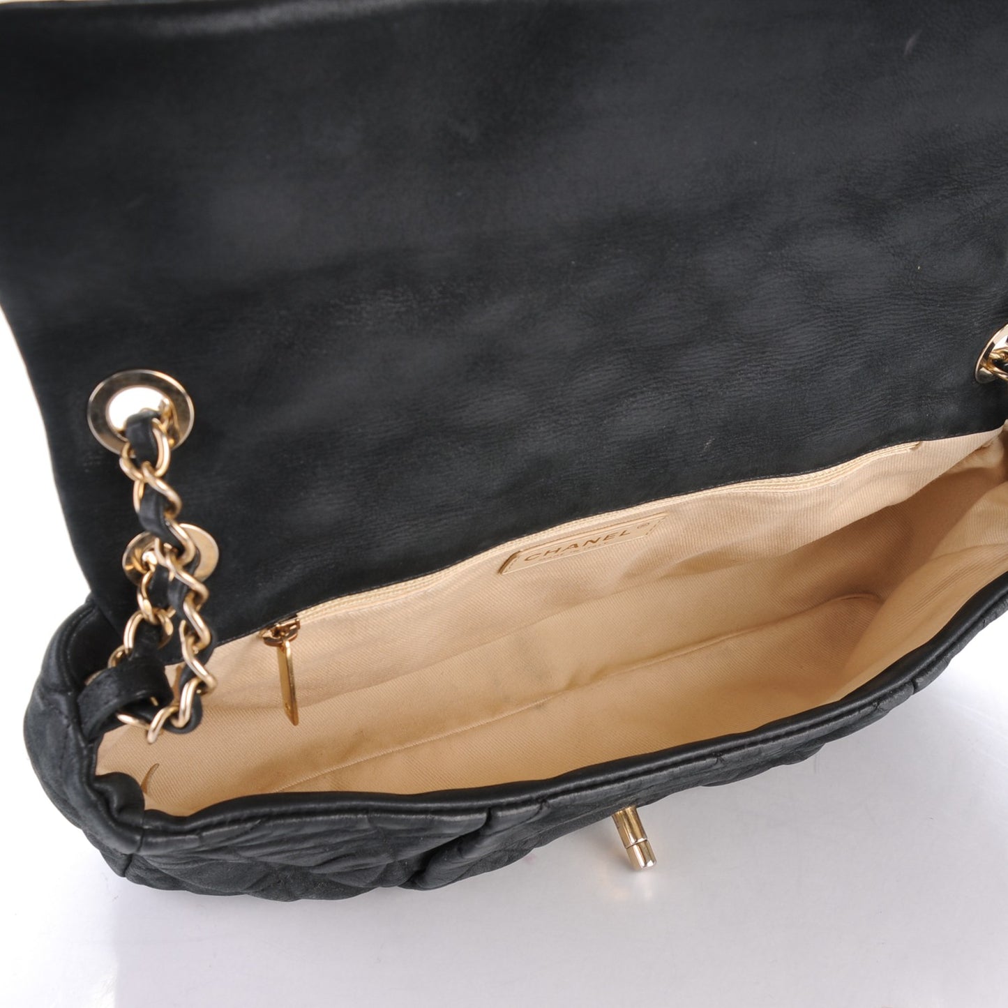 Iridescent Calfskin Large Chic Quilt Flap Black