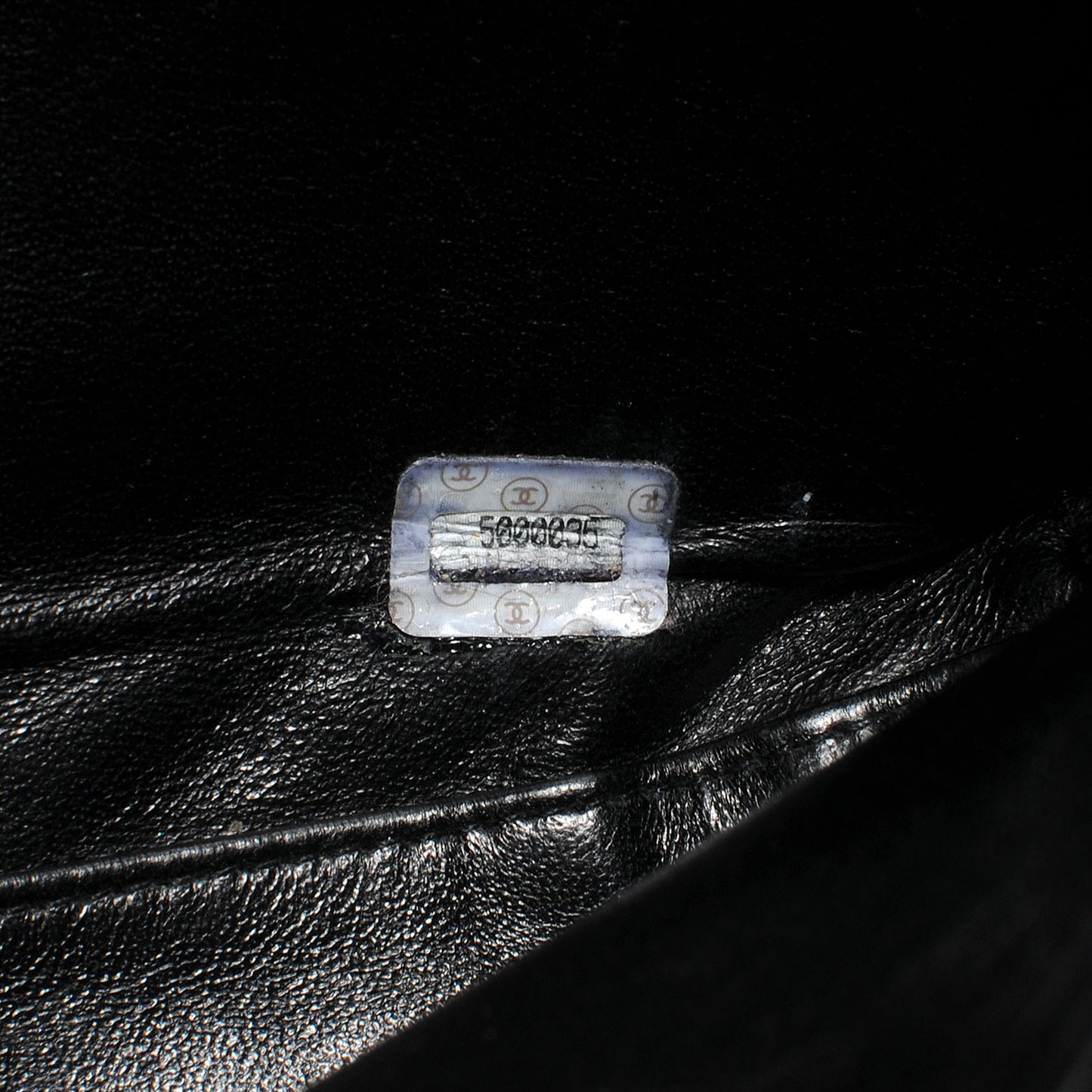 Caviar Diamond Stitched Shoulder Bag Black