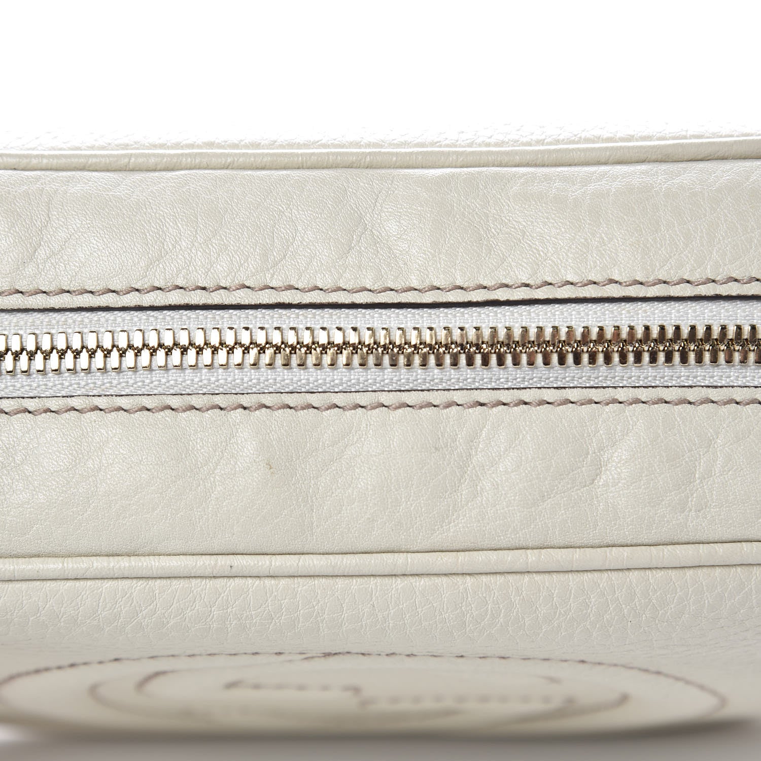 Gucci Pebbled Calfskin Small Soho Disco Bag Off White 10 of 12