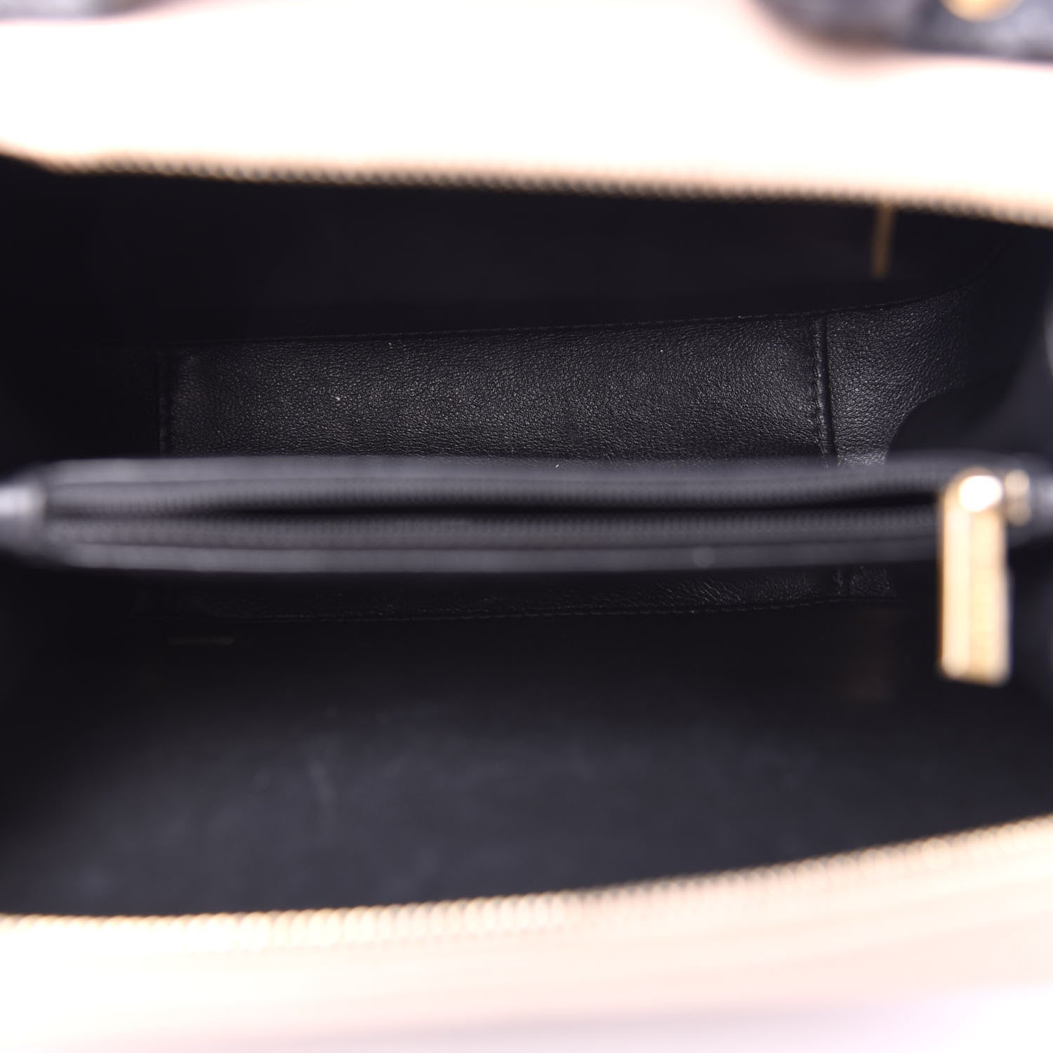Chanel Caviar Quilted Medium CC Filigree Vanity Case Beige Black 5 of 10