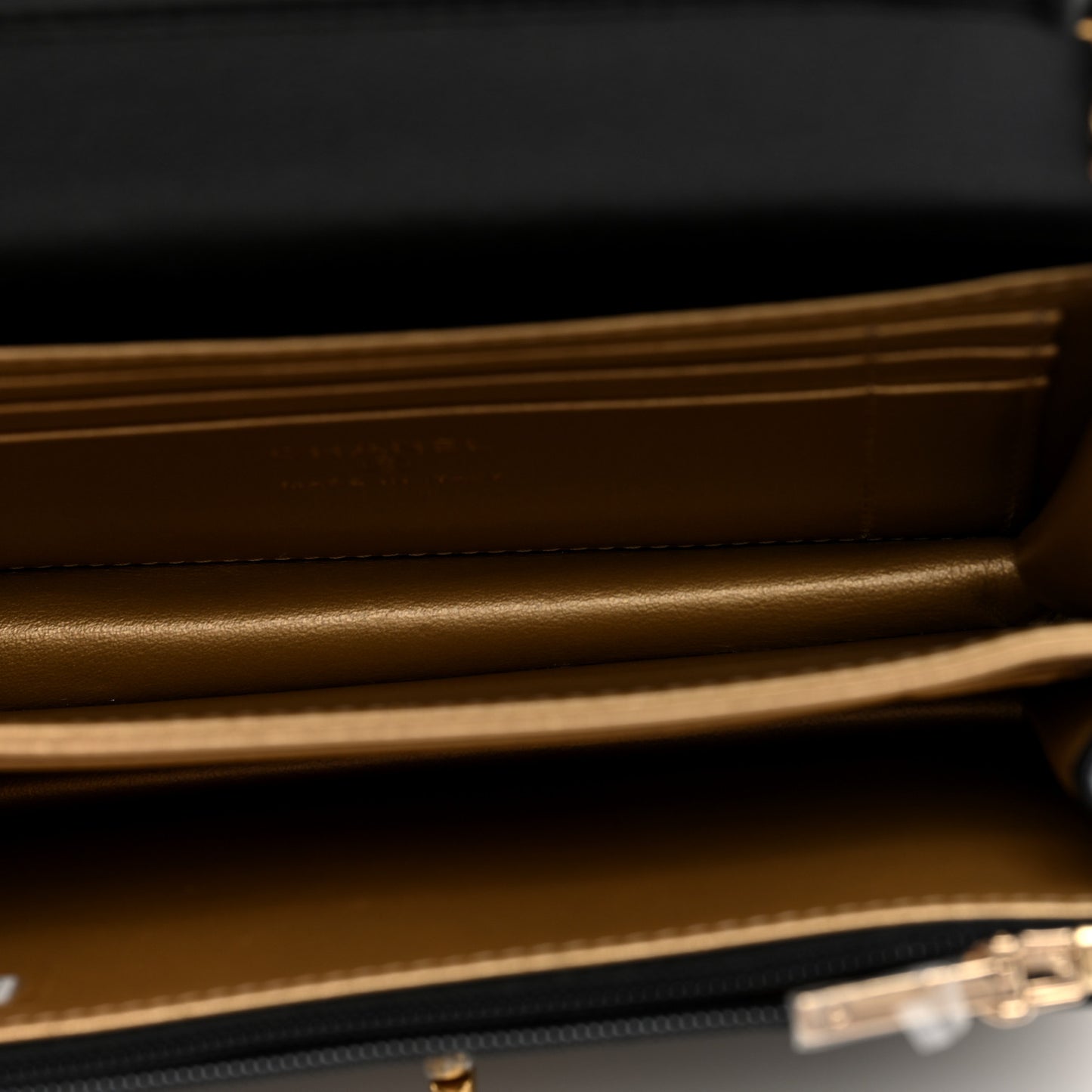 Calfskin Strass Quilted Clutch With Chain Flap Black