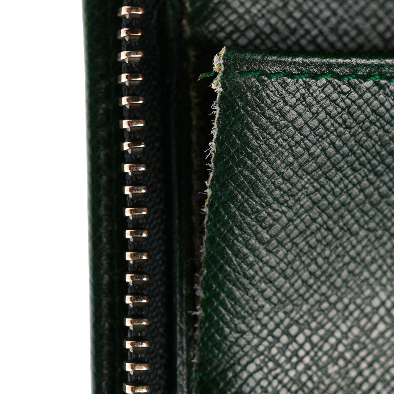 Louis Vuitton Taiga Travel Organizer Wallet Epicea 7 of 7