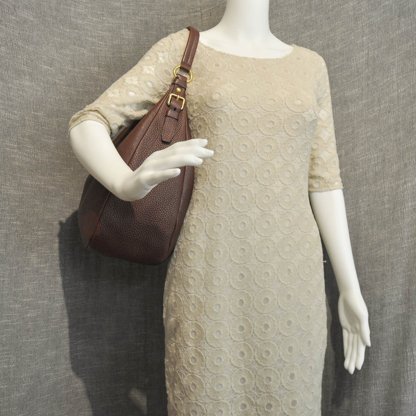 Vitello Daino Hobo Amaranto
