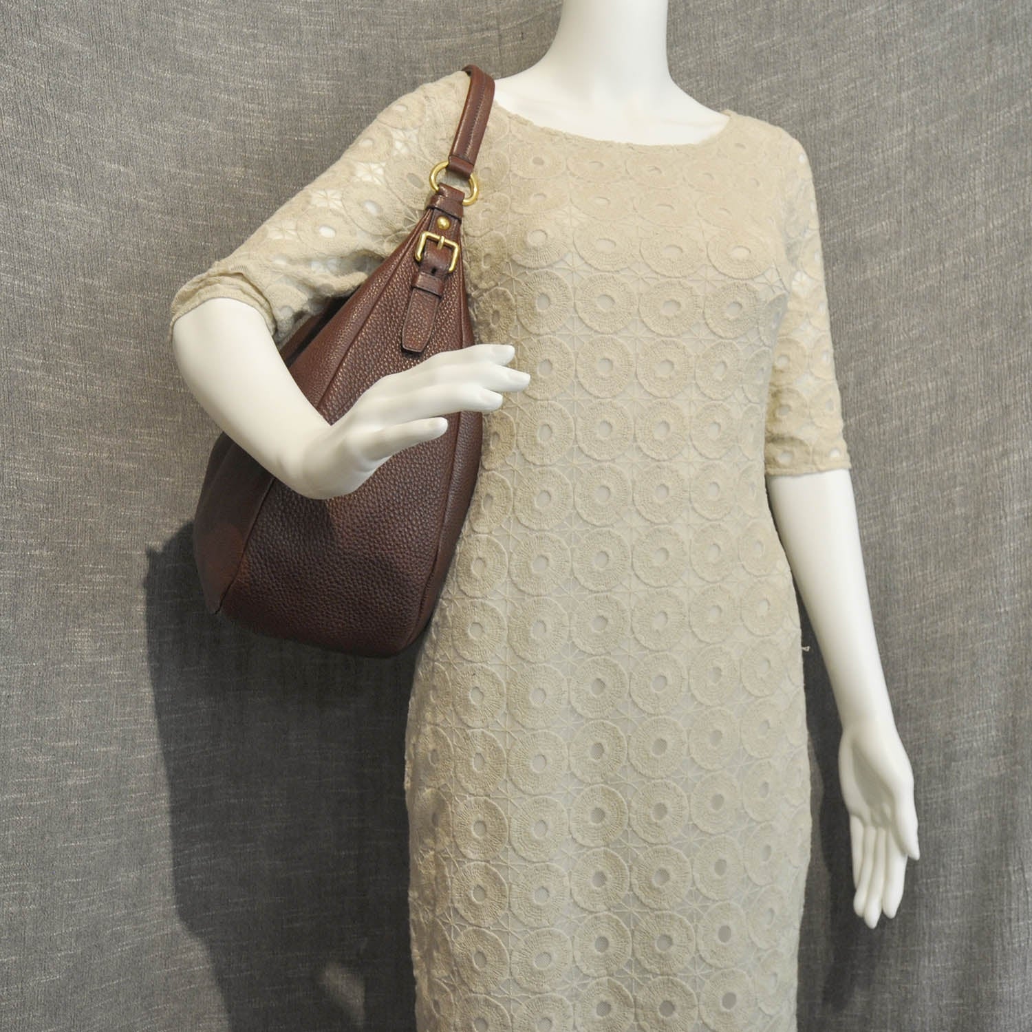 Prada Vitello Daino Hobo Amaranto 2 of 10
