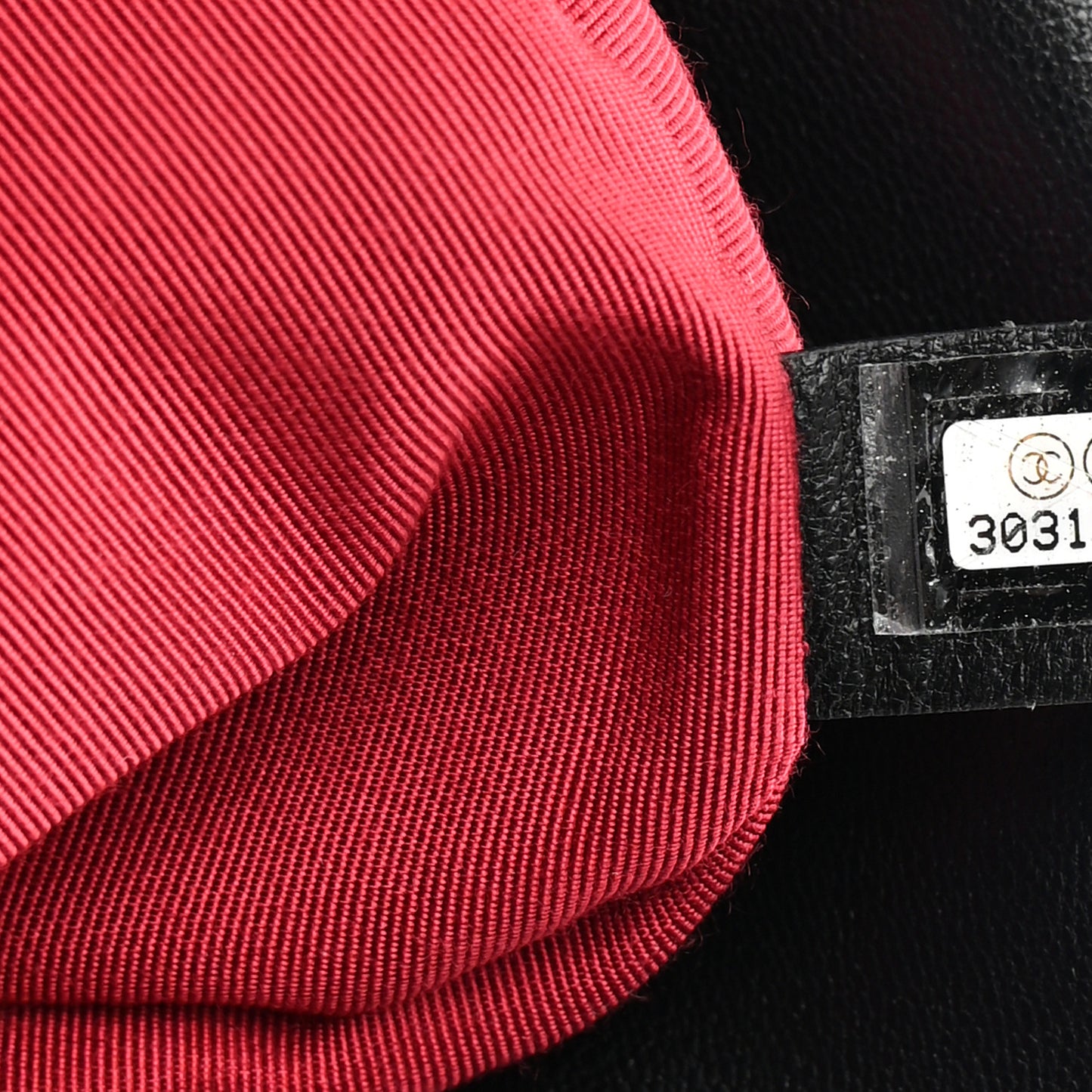 Lambskin Quilted Maxi Chanel 19 Flap Black