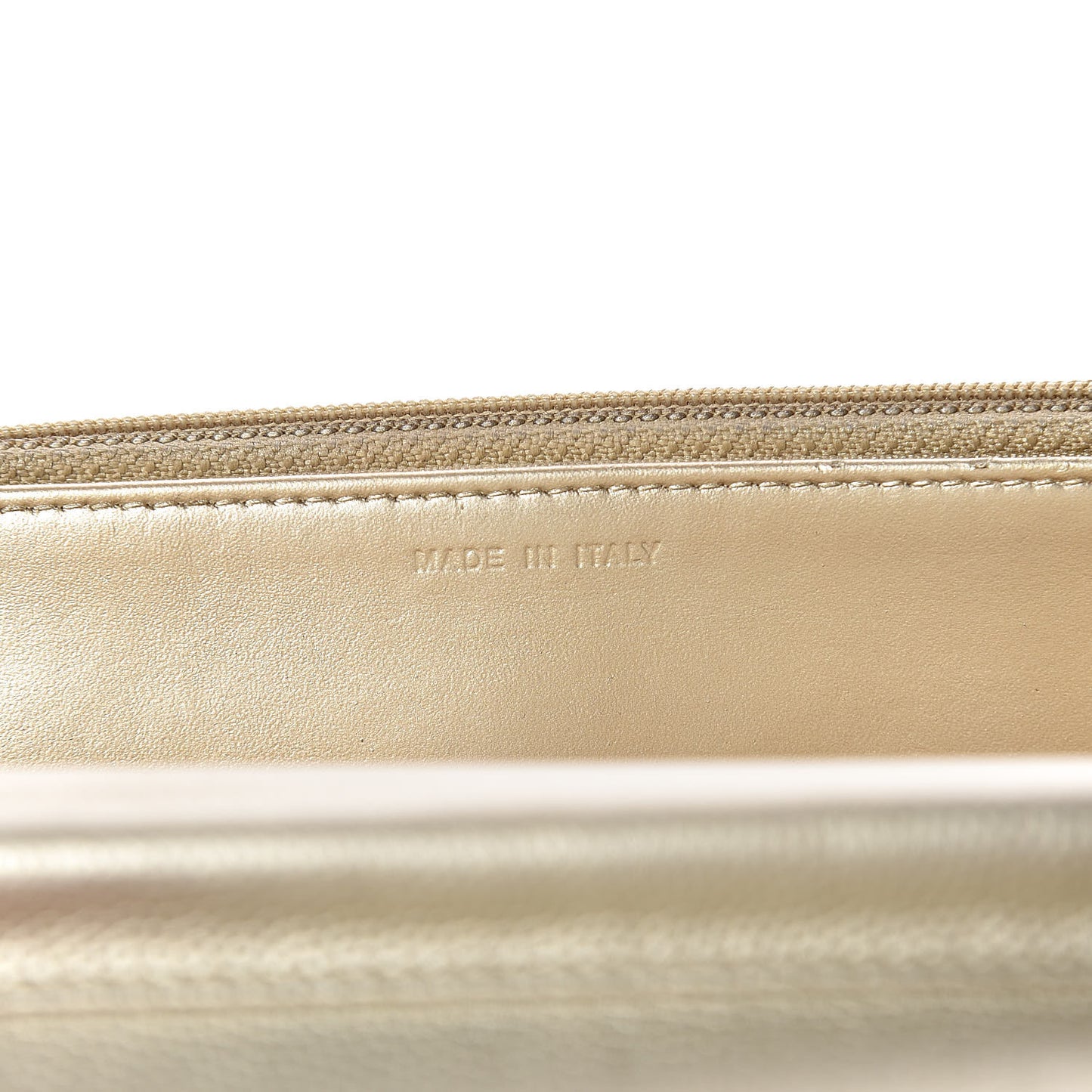 Pearly Caviar Quilted Wallet On Chain WOC Light Gold