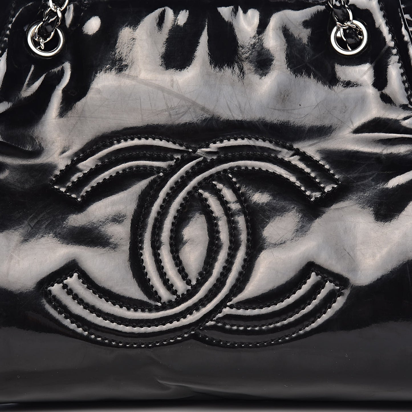 Vinyl Lipstick Ligne Accordion Tote Black