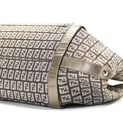 Fendi Zucchino Vachetta Shoulder Bag Caffe Argilla Canna di Fucile 15 of 15