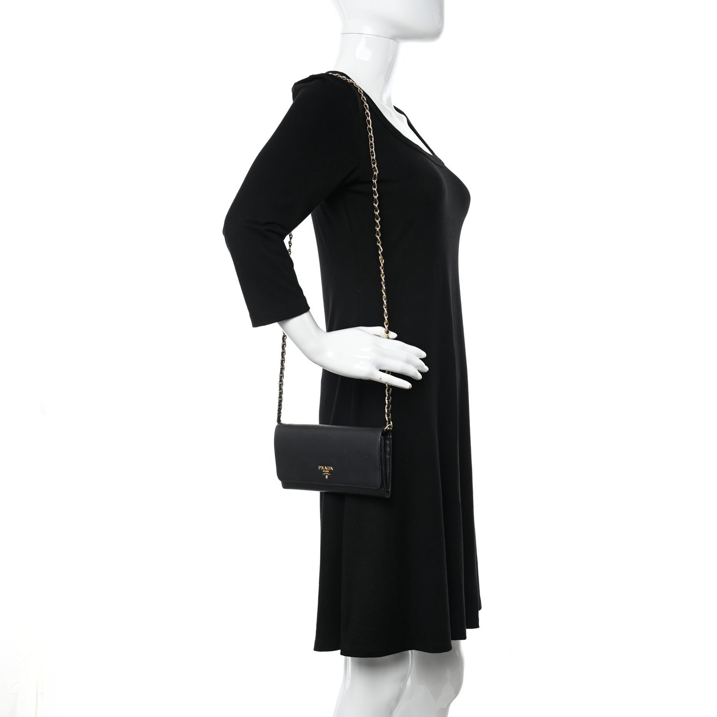 Saffiano Metal Oro Chain Wallet Black