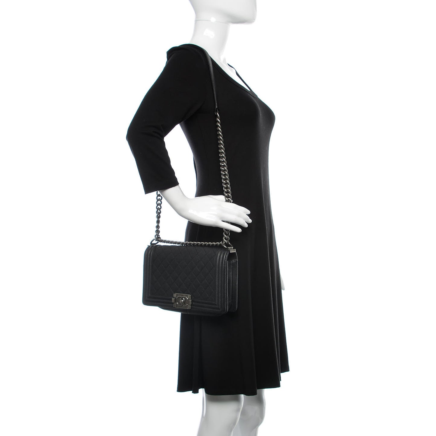 Caviar Quilted Medium Boy Flap Black