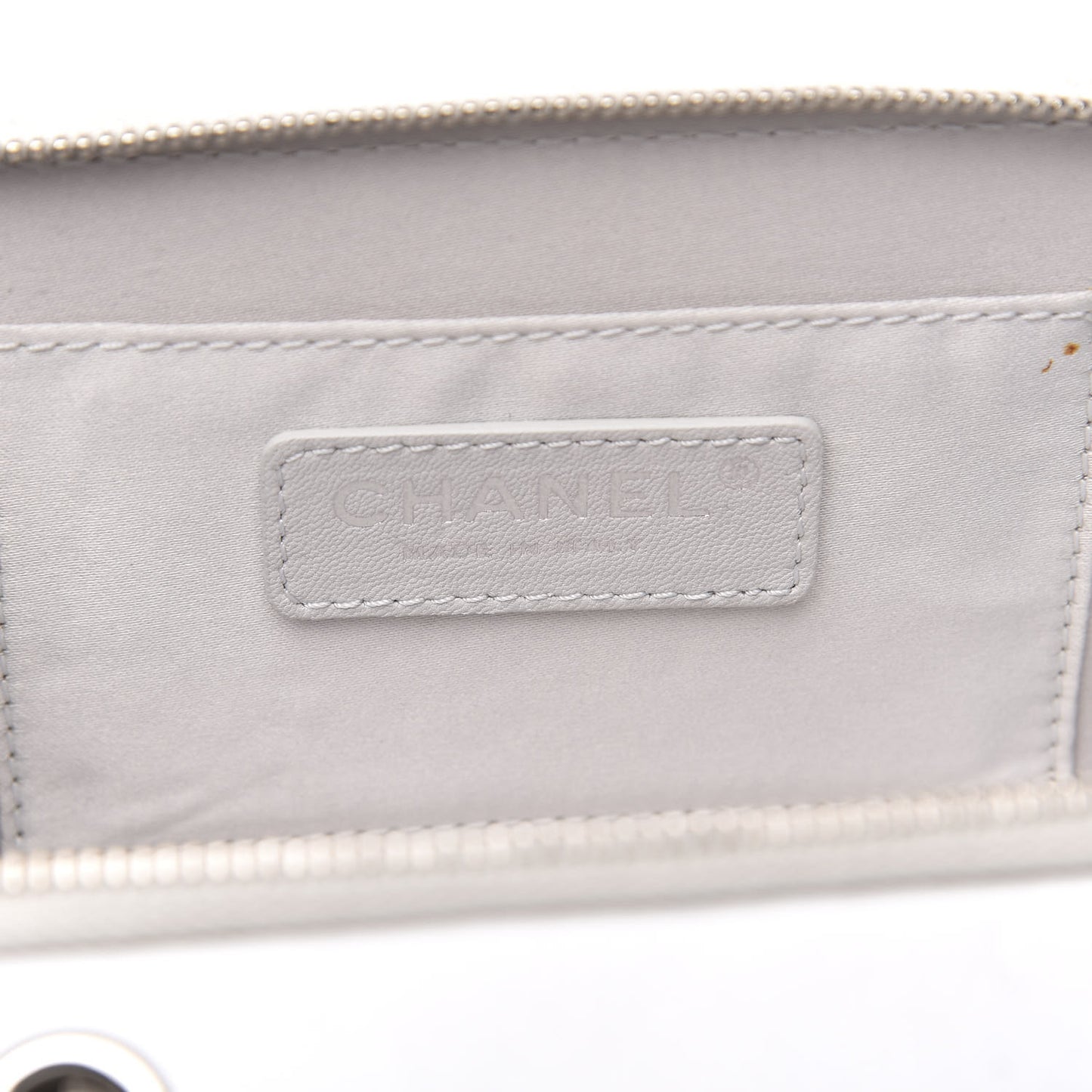 Lambskin Quilted Small Pocket Box Camera Case White