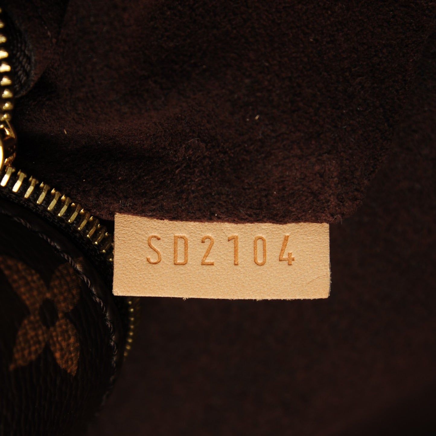 Monogram Metis