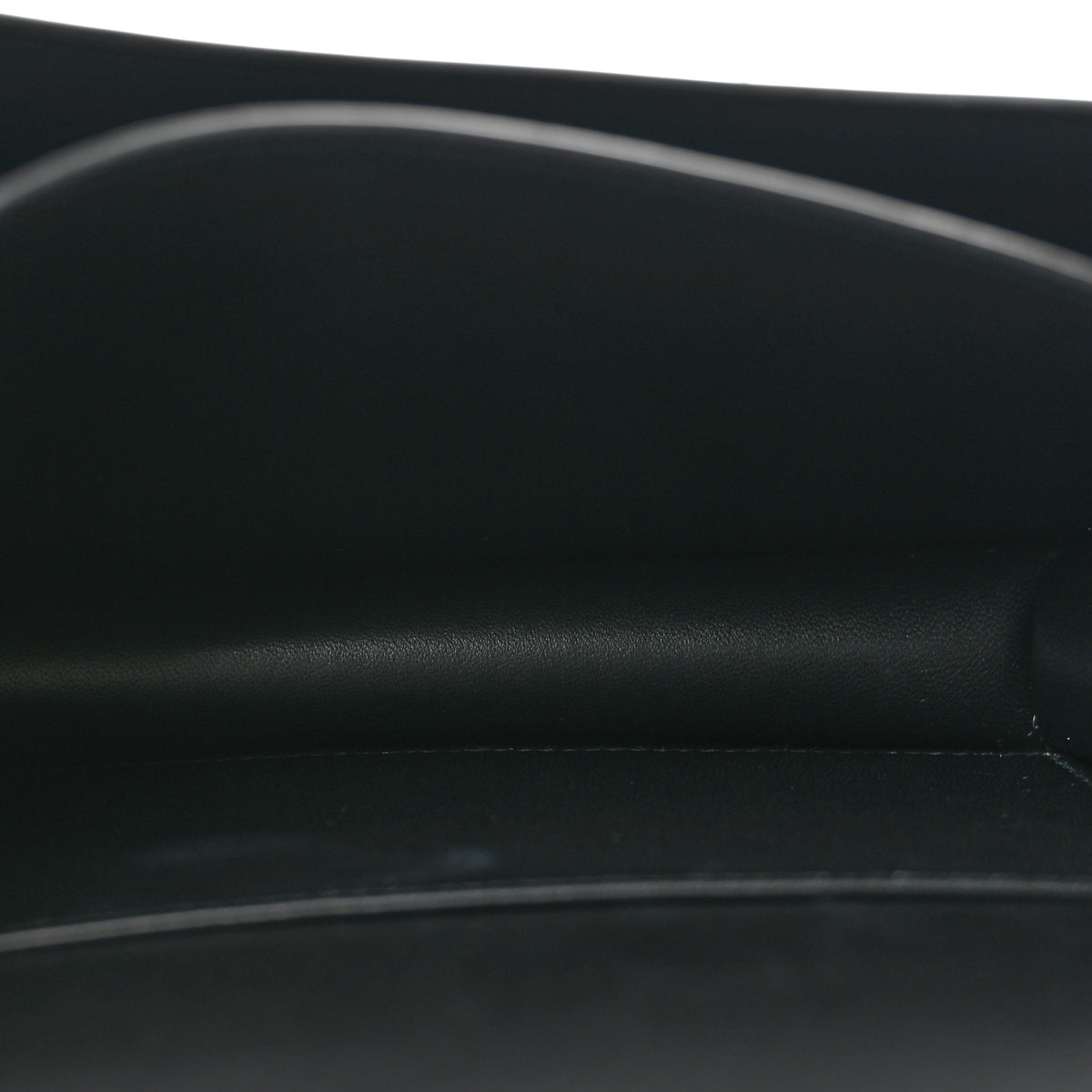 Chevre Chamkila Constance 18 Black