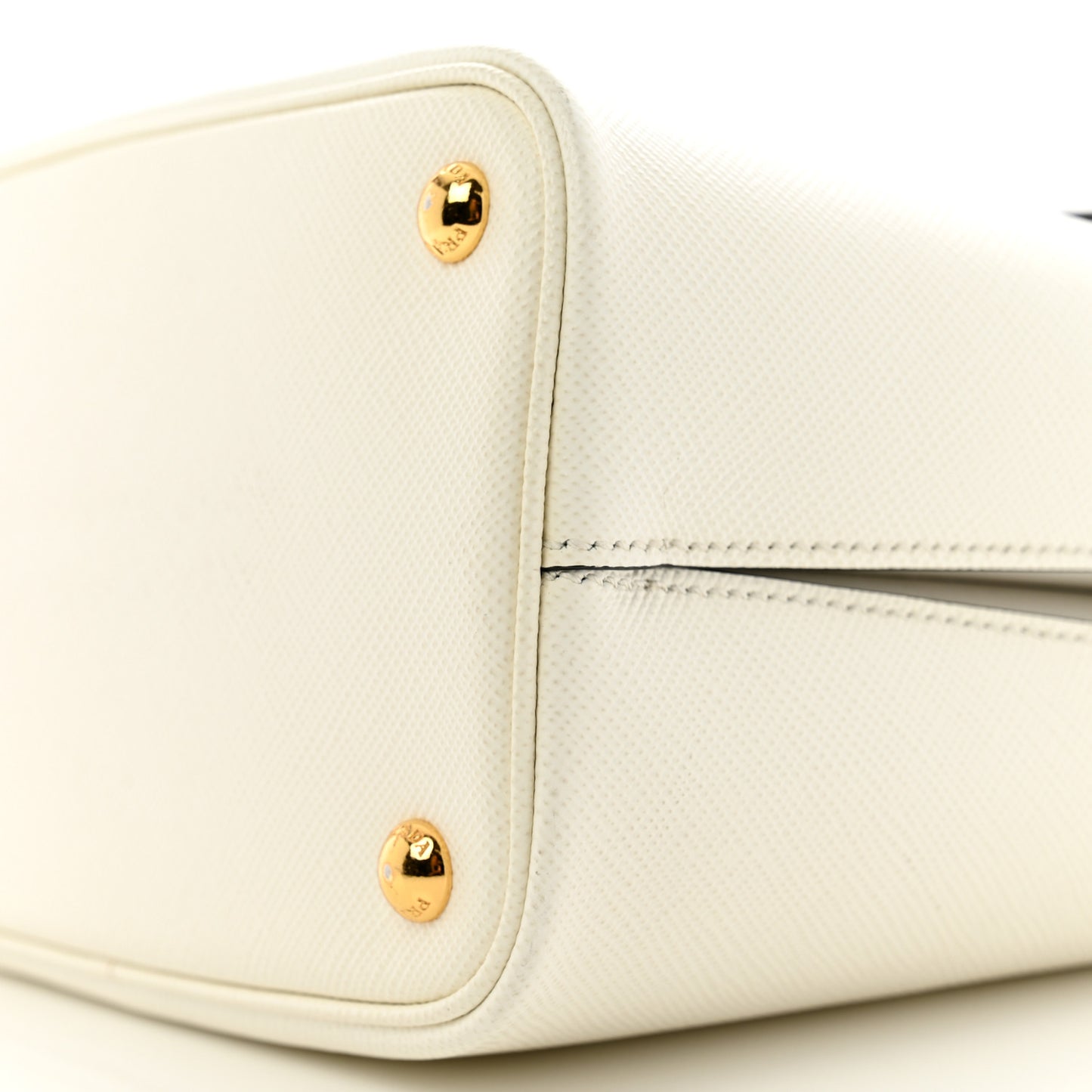 Saffiano Cuir Medium Panier Bucket Bag Bianco Black