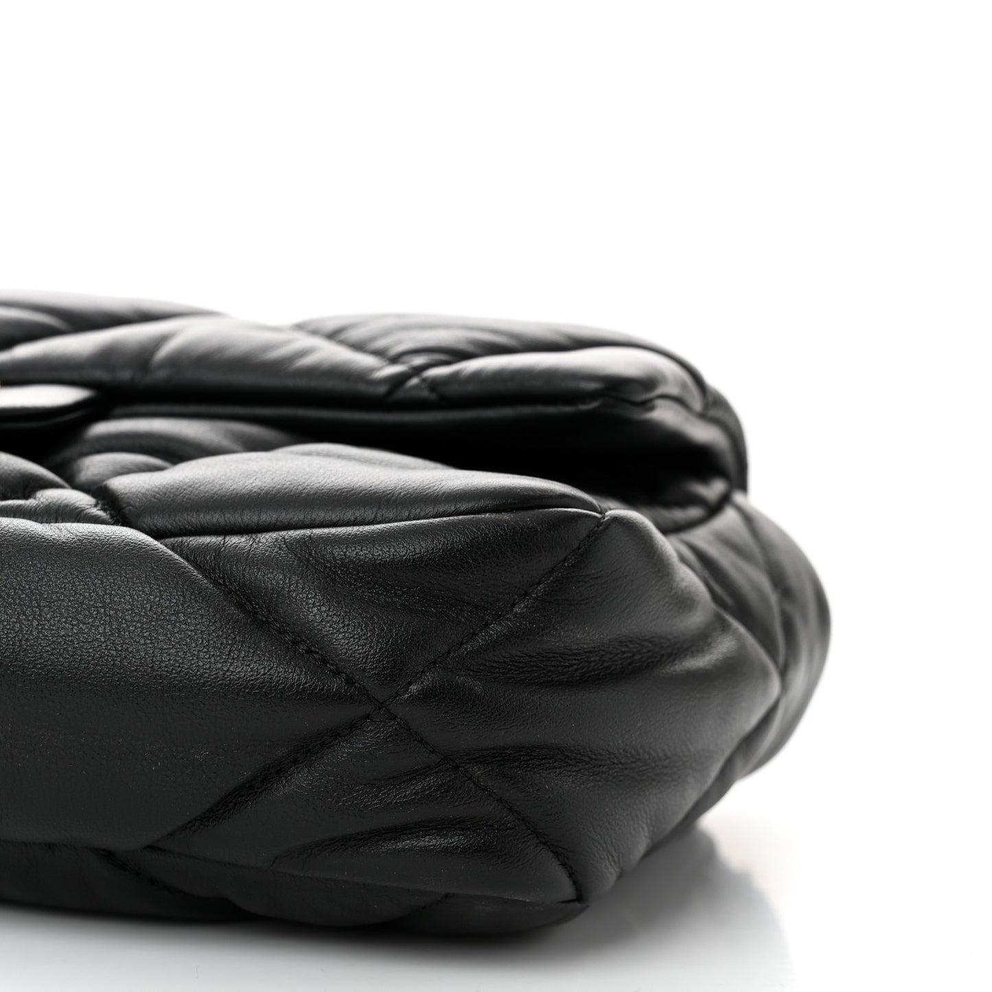 Calfskin Quilted Medium Bubbly Flap Black