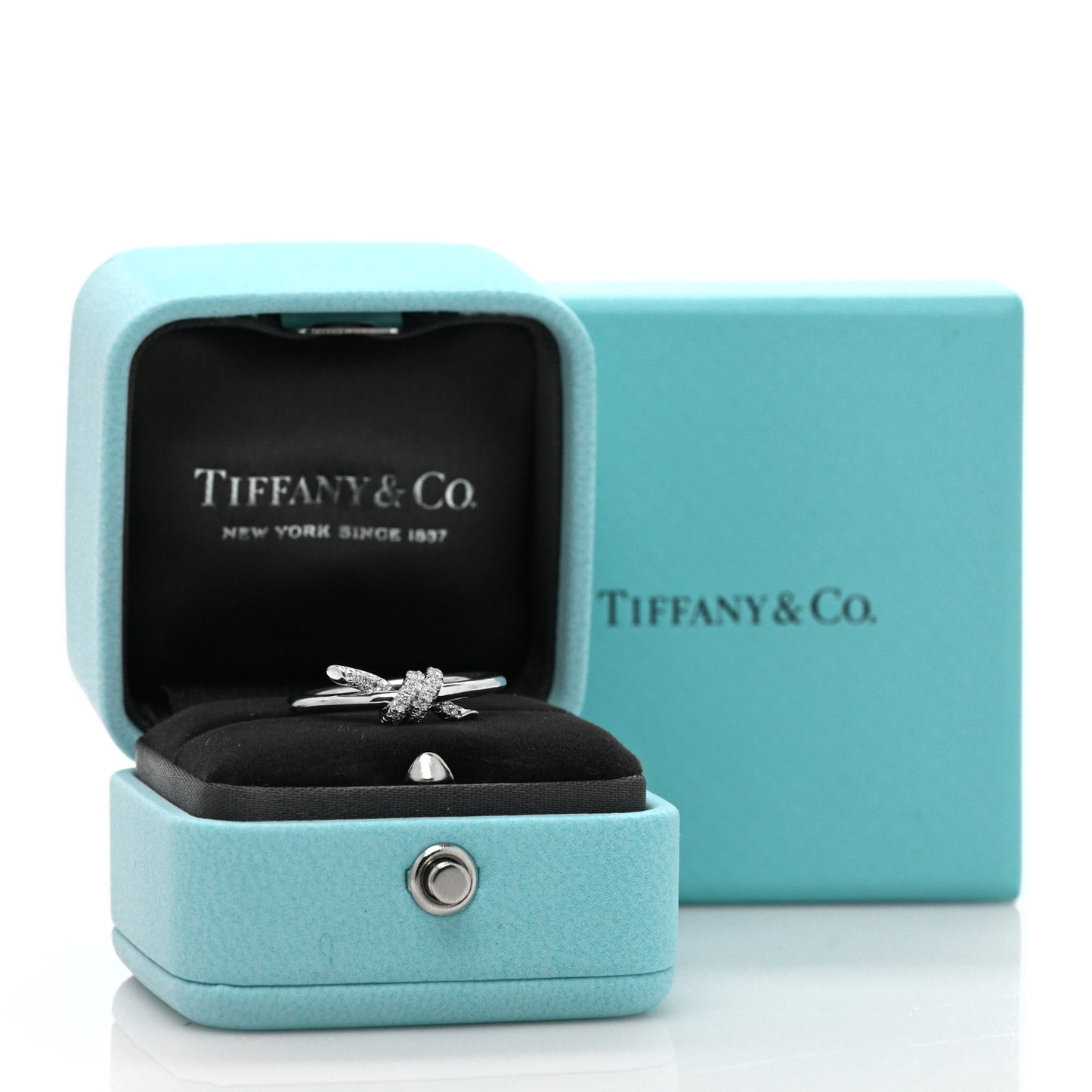 18K White Gold Diamond Small Knot Ring 48 4.5