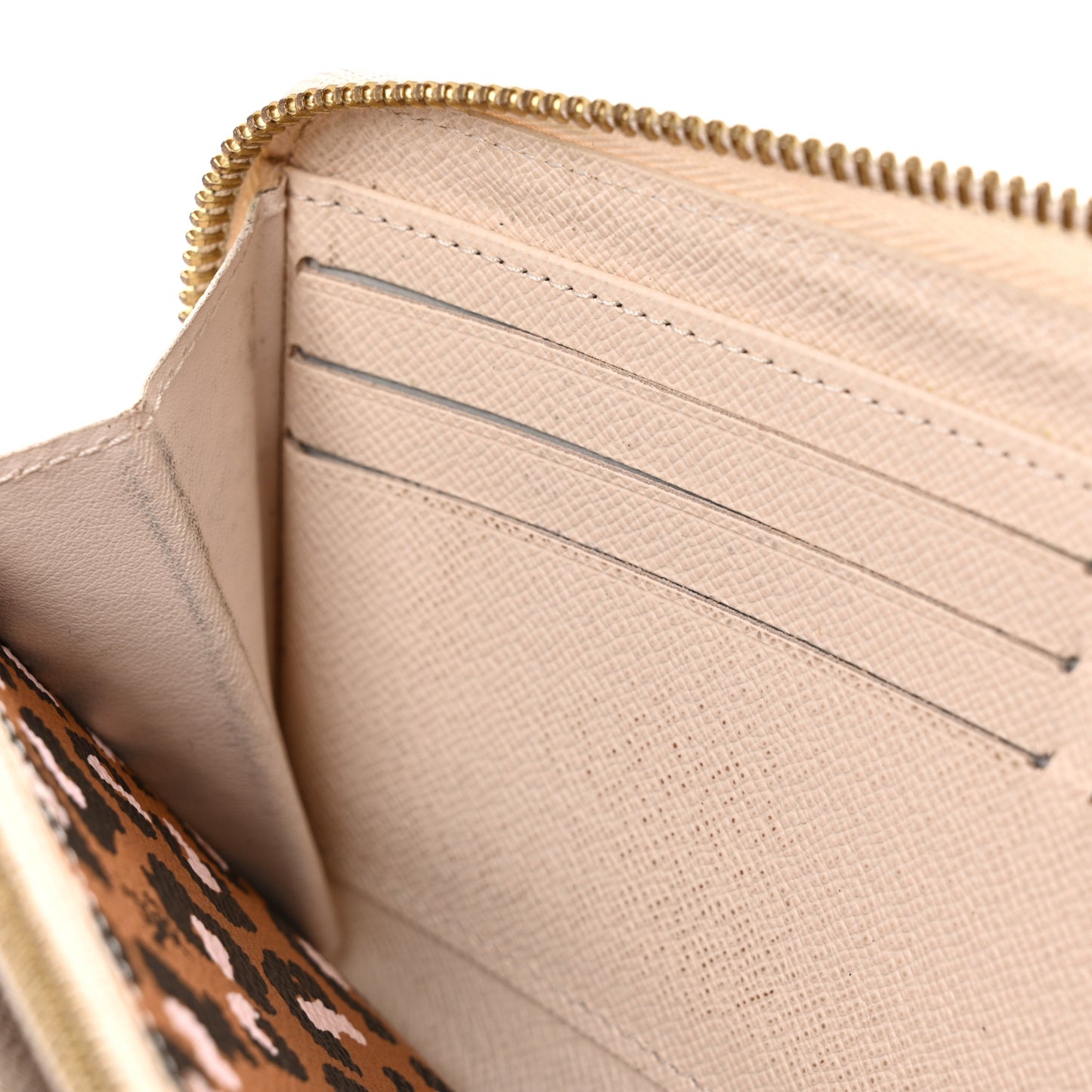 Monogram Giant Wild At Heart Zippy Wallet Creme