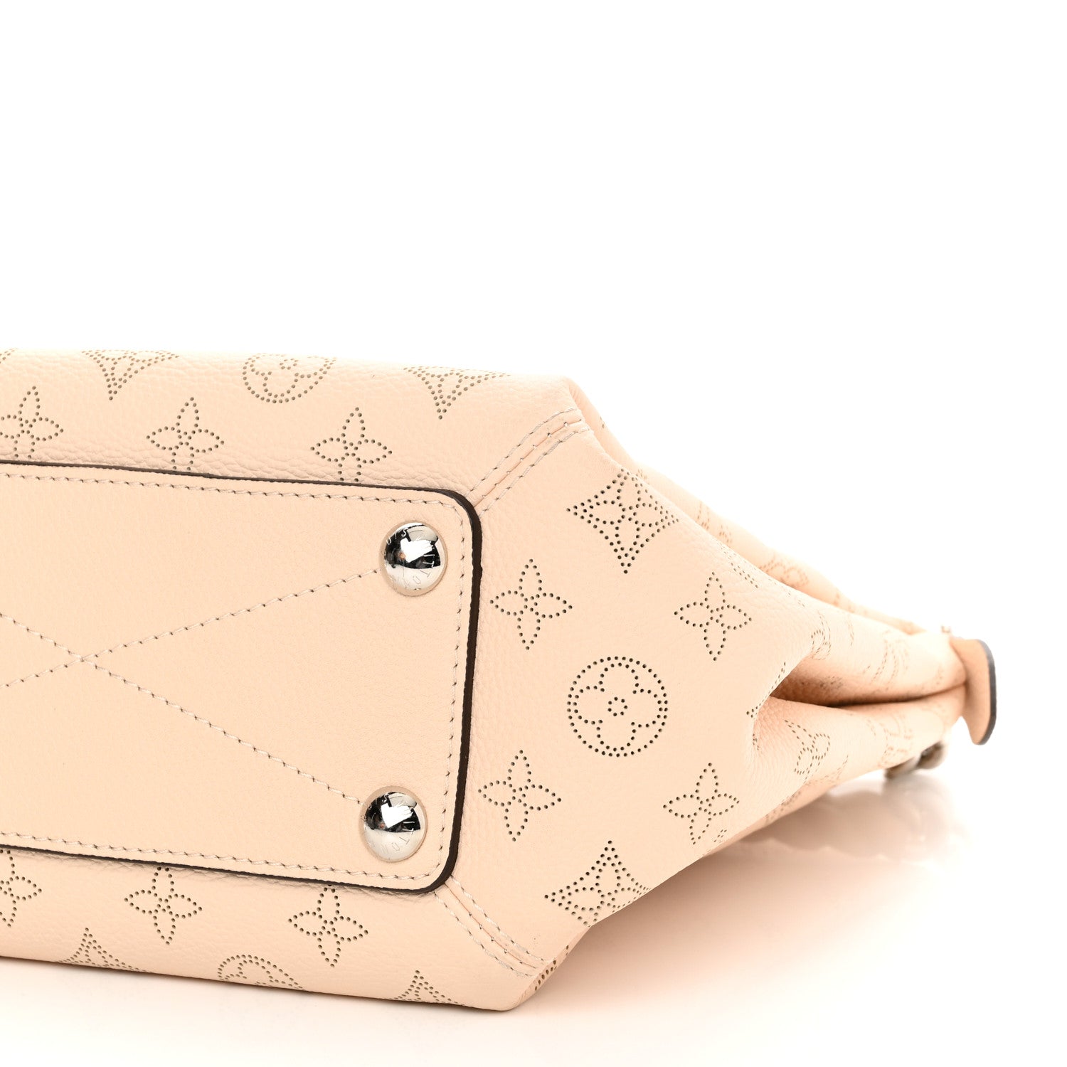 Louis Vuitton Mahina Babylone Chain BB Cream 3 of 11