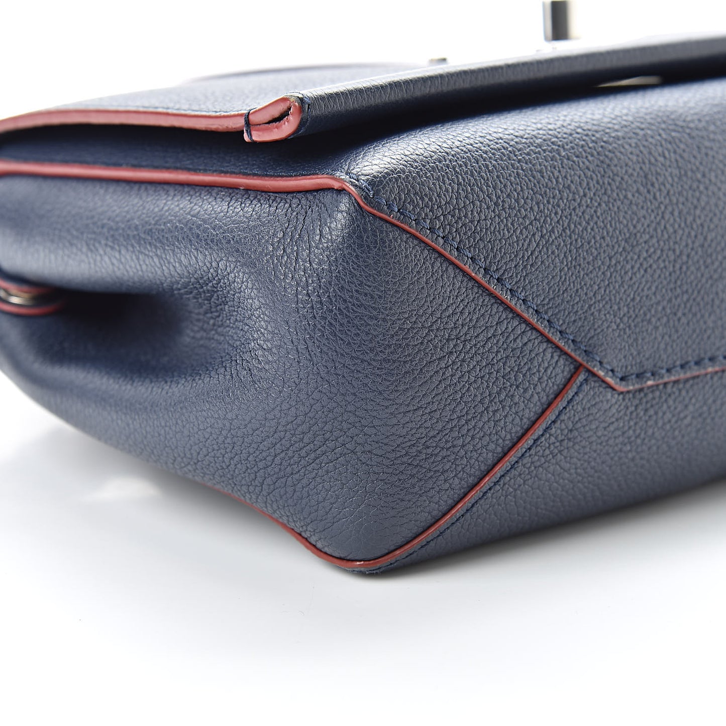 Calfskin Lockme II Chain Bag BB Marine Rouge