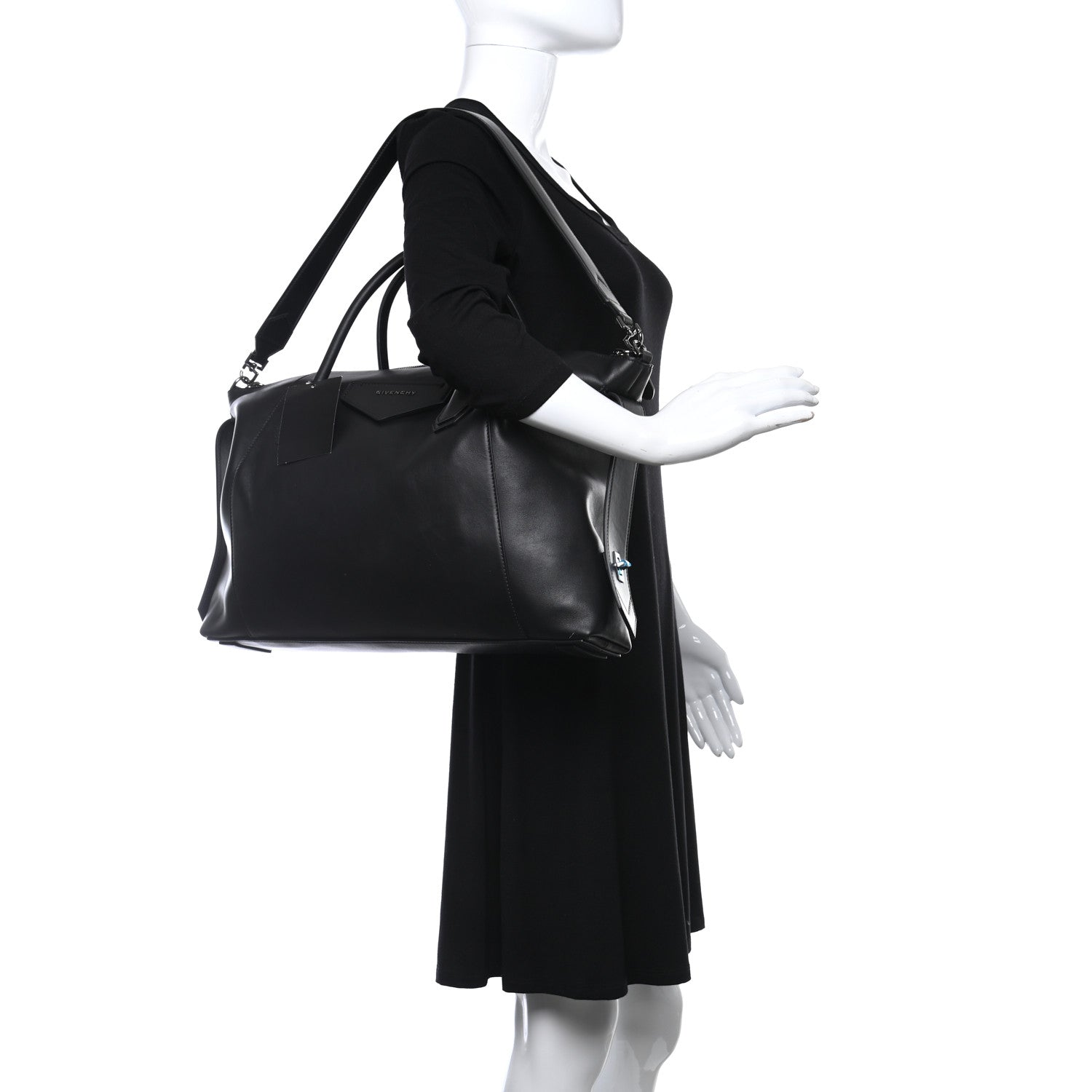 Givenchy Smooth Calfskin Medium Soft Antigona Black 3 of 10