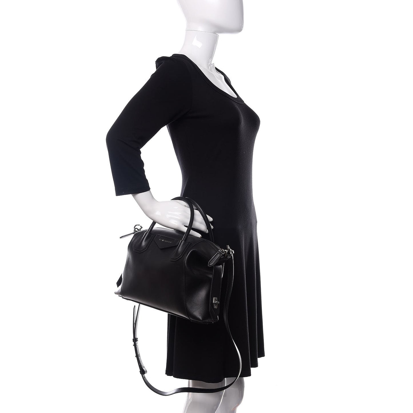Calfskin Small Soft Antigona Black