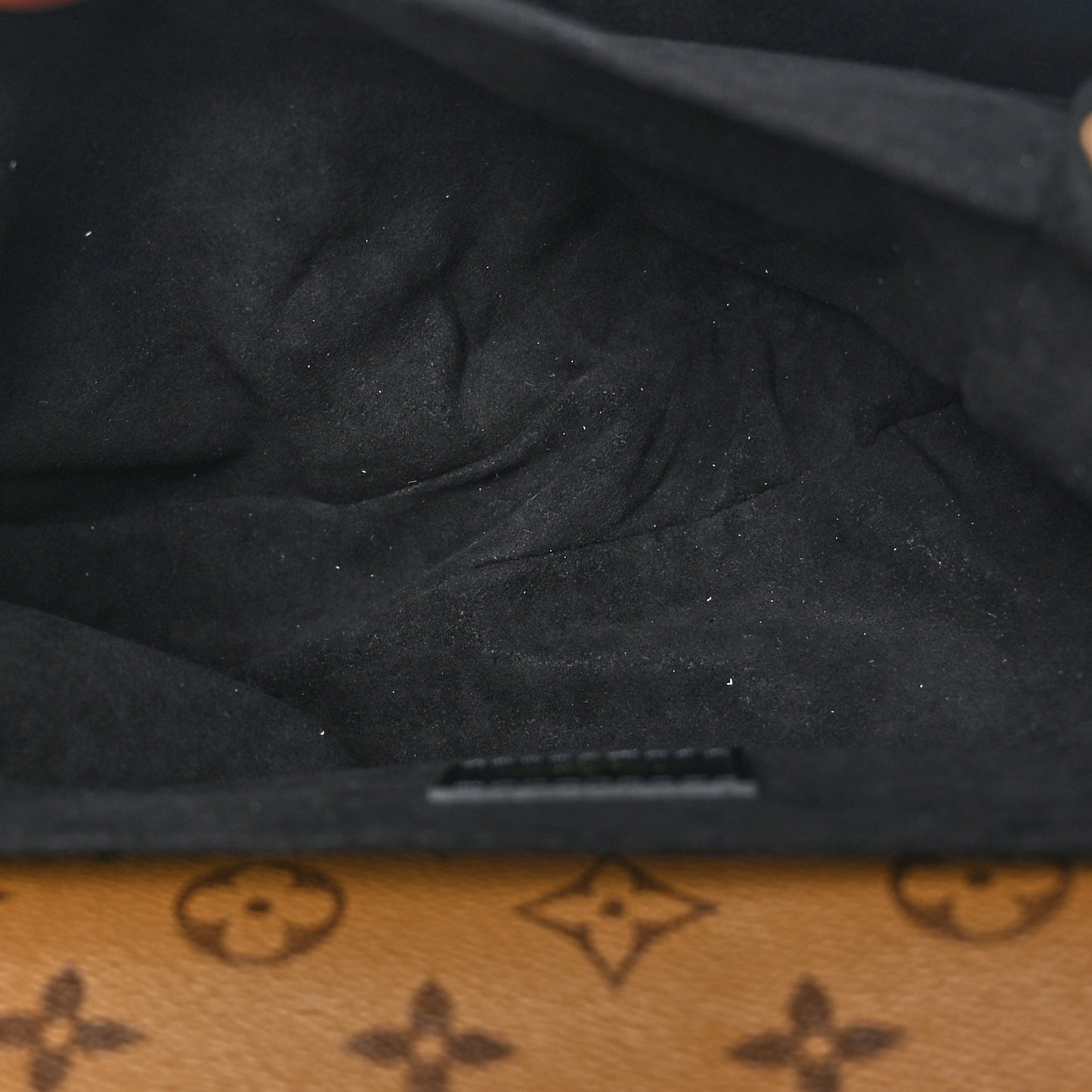 Reverse Monogram Pochette Metis