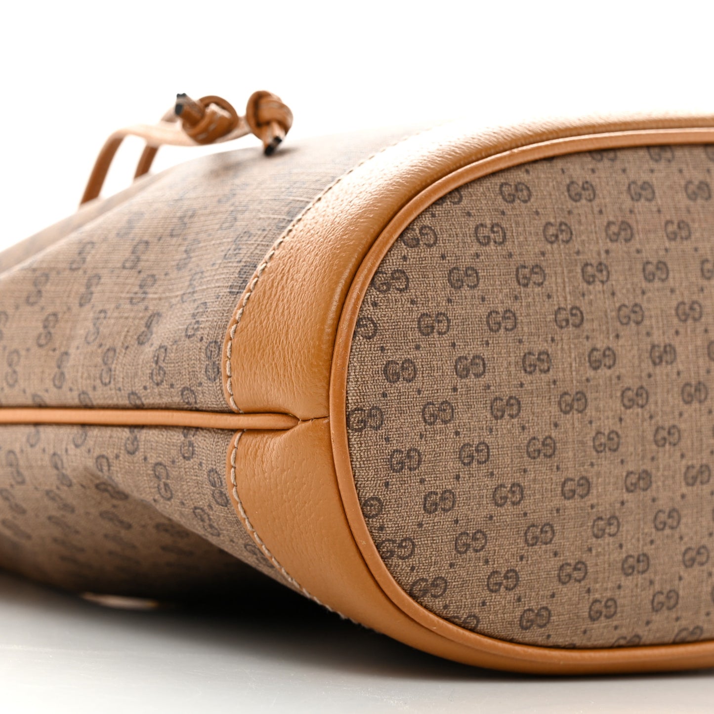 X DISNEY Mini Vintage GG Supreme Monogram Bucket Bag Beige Vintage Sun Oil