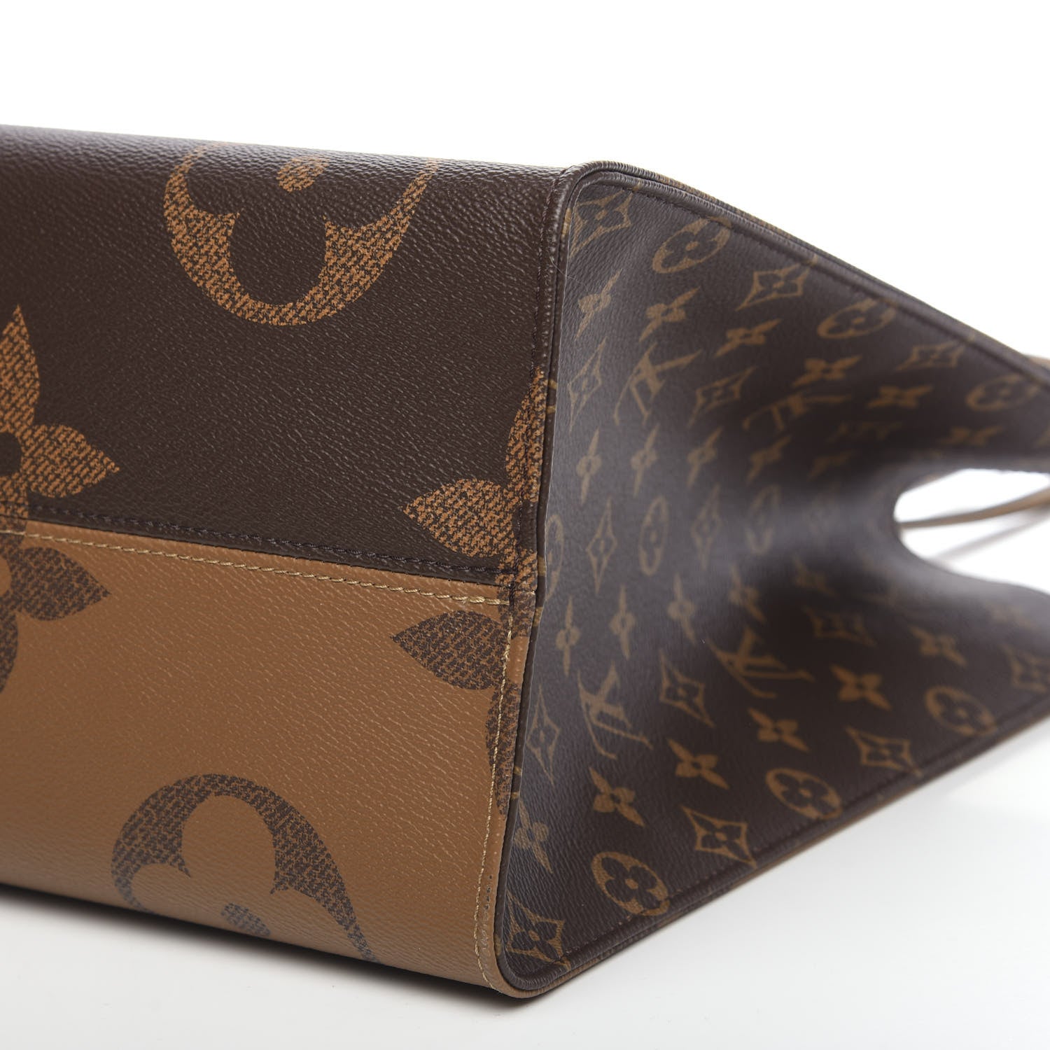Louis Vuitton Reverse Monogram Giant Onthego GM 6 of 8