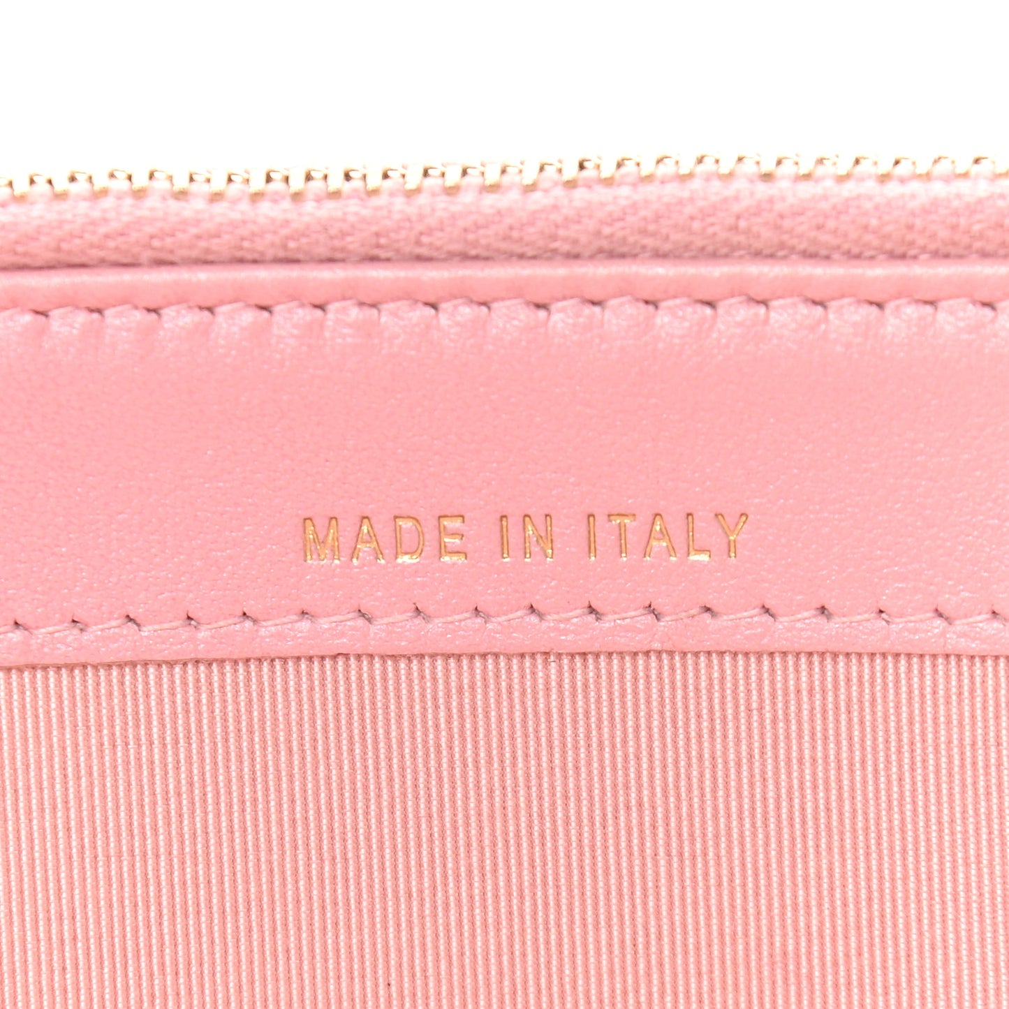 Iridescent Caviar Quilted Small Clutch With Chain Pink