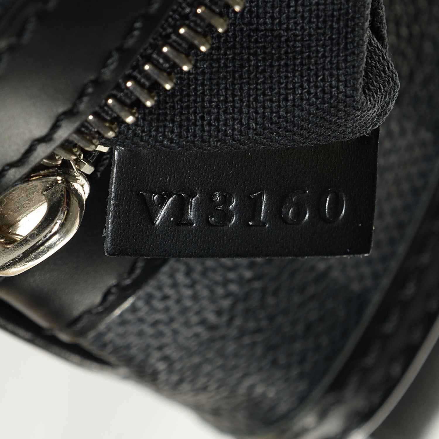 Louis Vuitton Damier Graphite Thomas 7 of 7